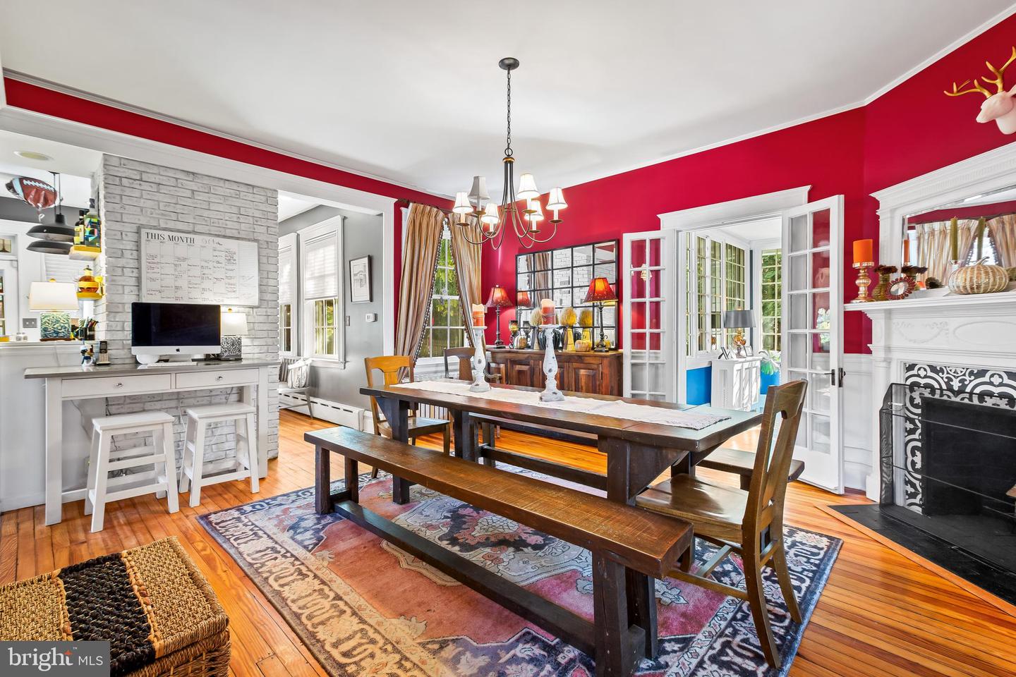 211 Ridgewood ROAD