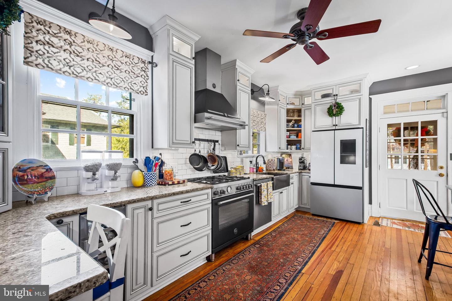 211 Ridgewood ROAD