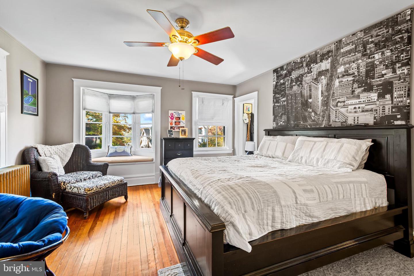 211 Ridgewood ROAD