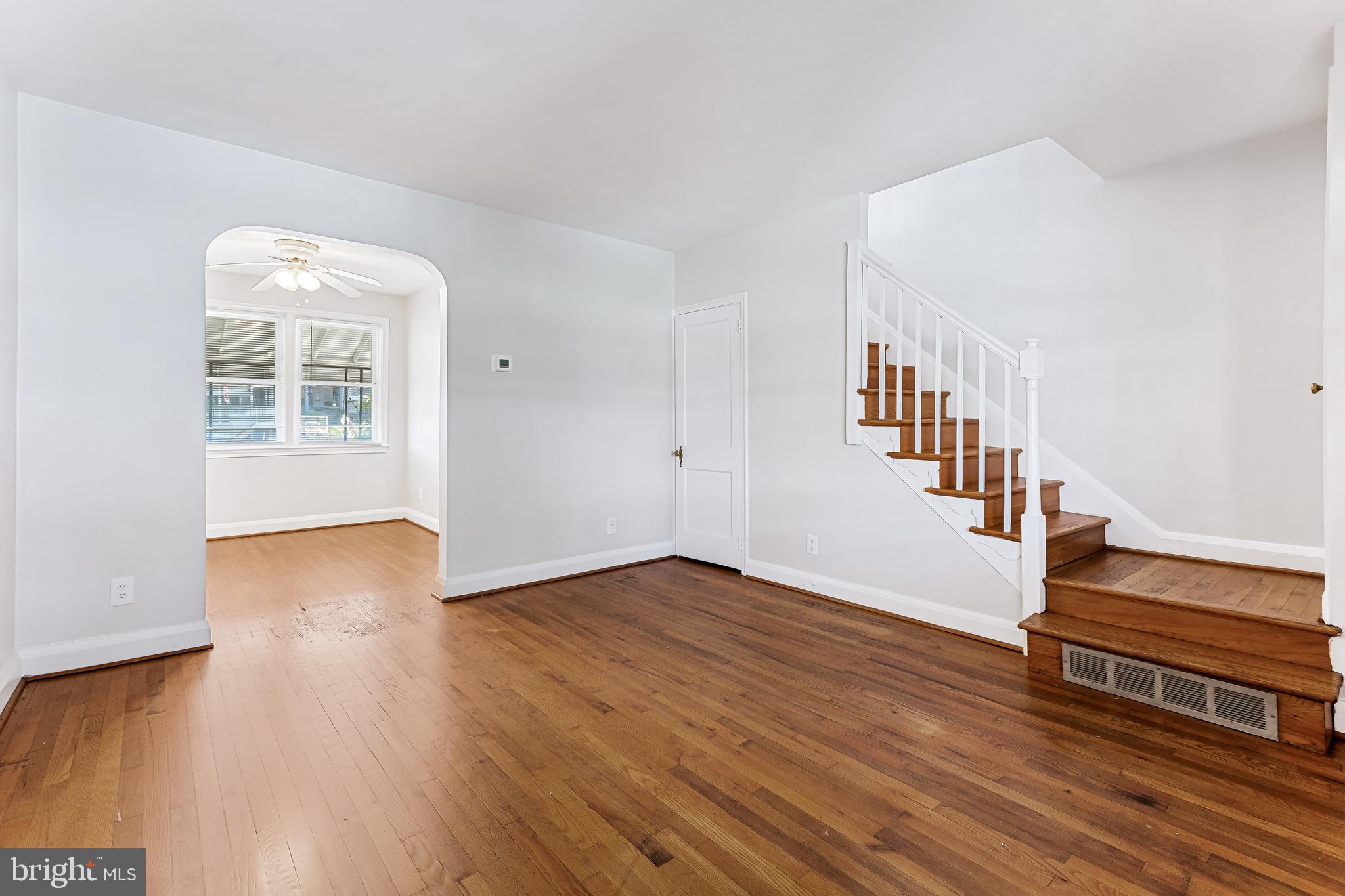 4329 Newport AVENUE