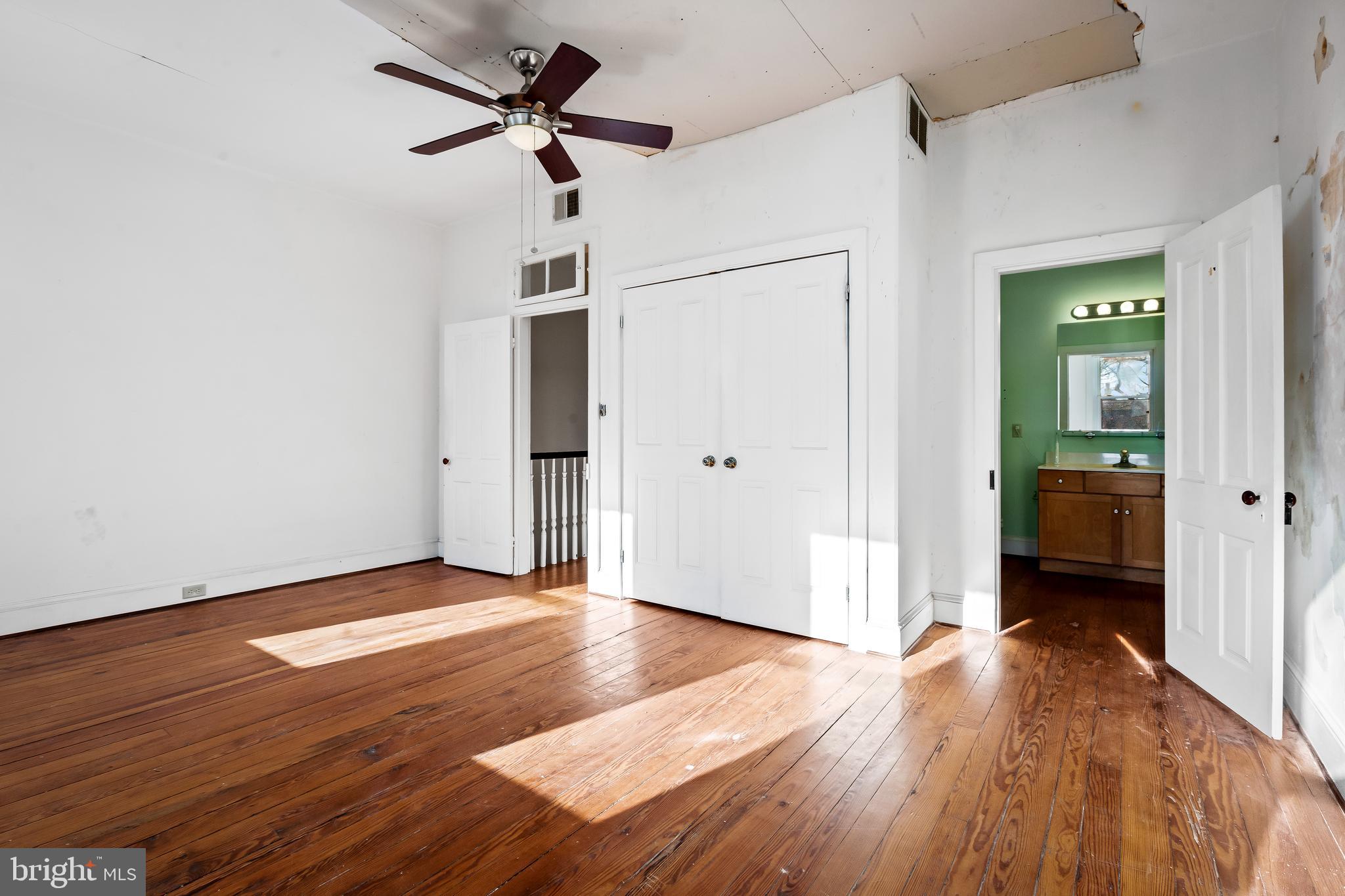 1020 W 38th STREET