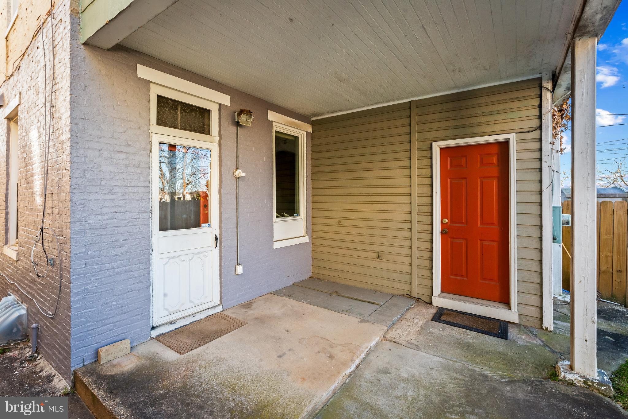1020 W 38th STREET
