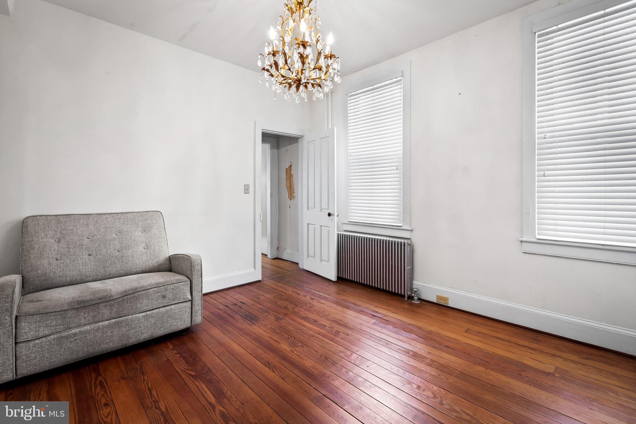 1020 W 38th STREET