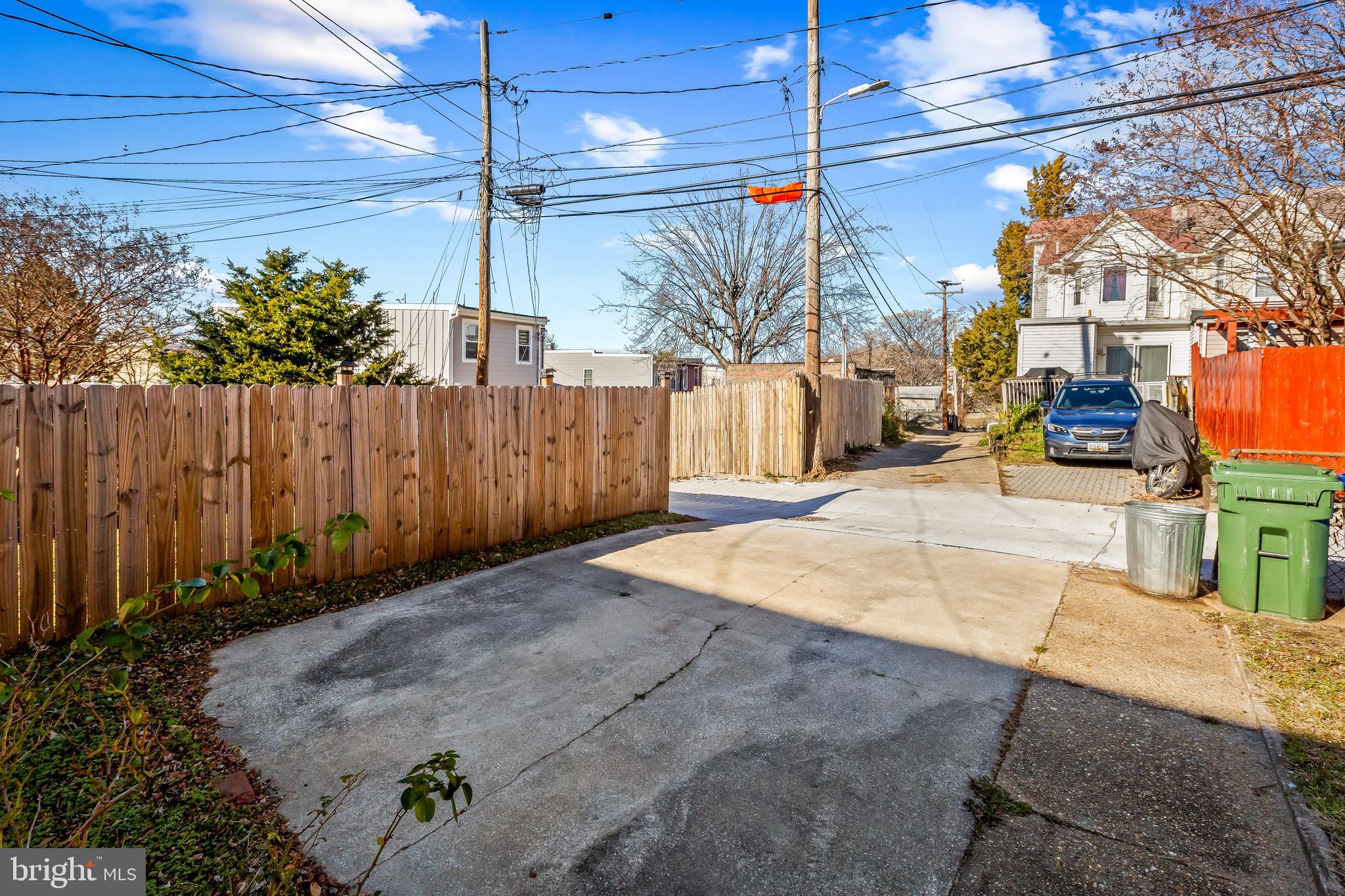 1020 W 38th STREET