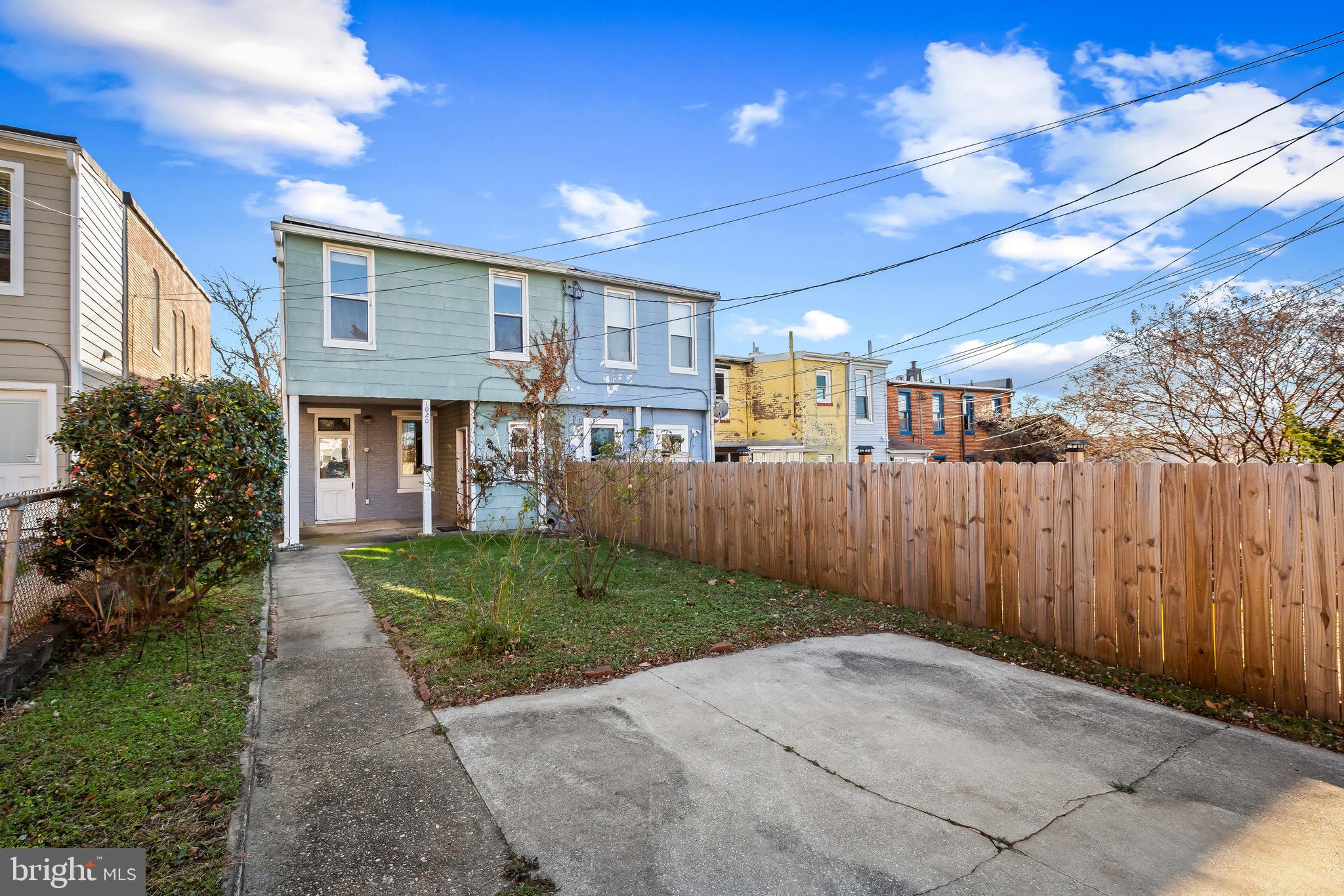 1020 W 38th STREET