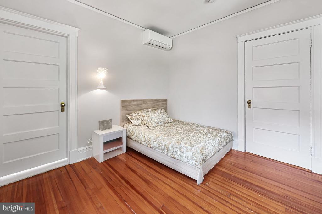 203 Deepdene Rd