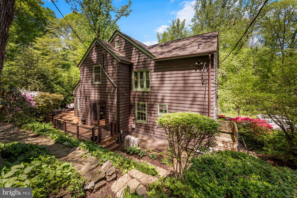 203 Deepdene Rd