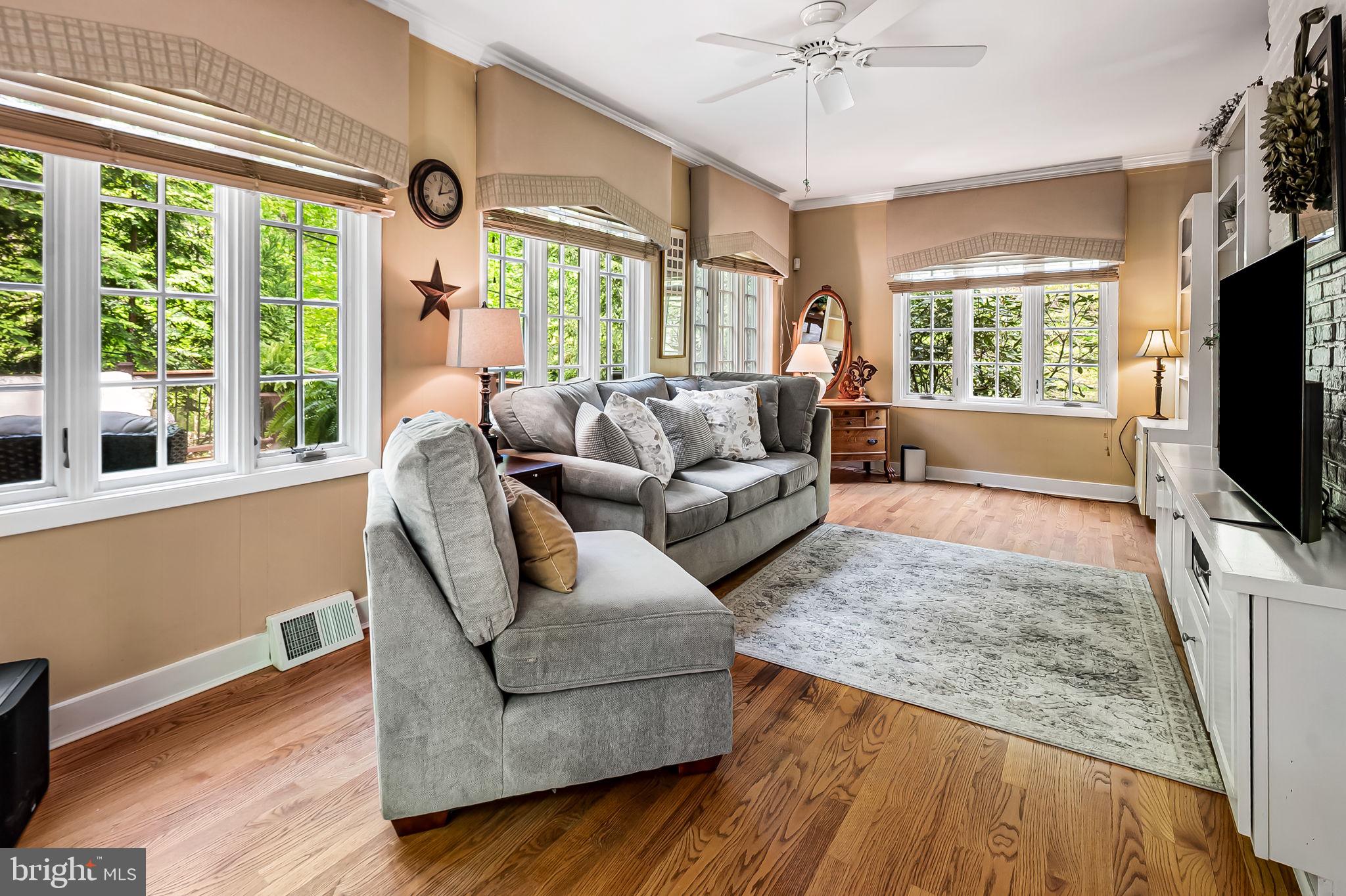 203 Deepdene Rd