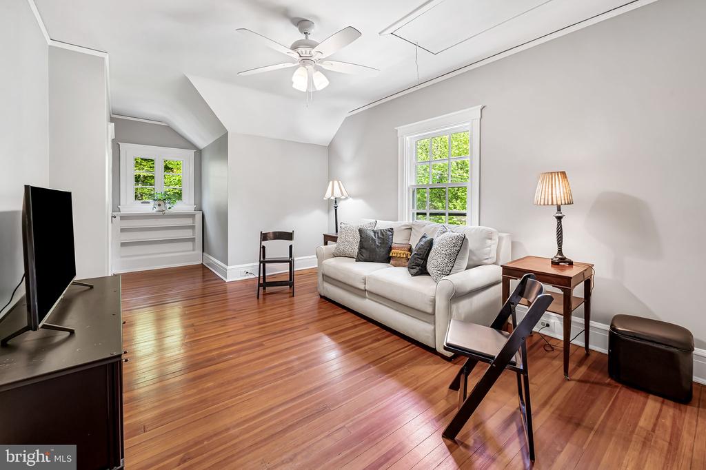 203 Deepdene Rd