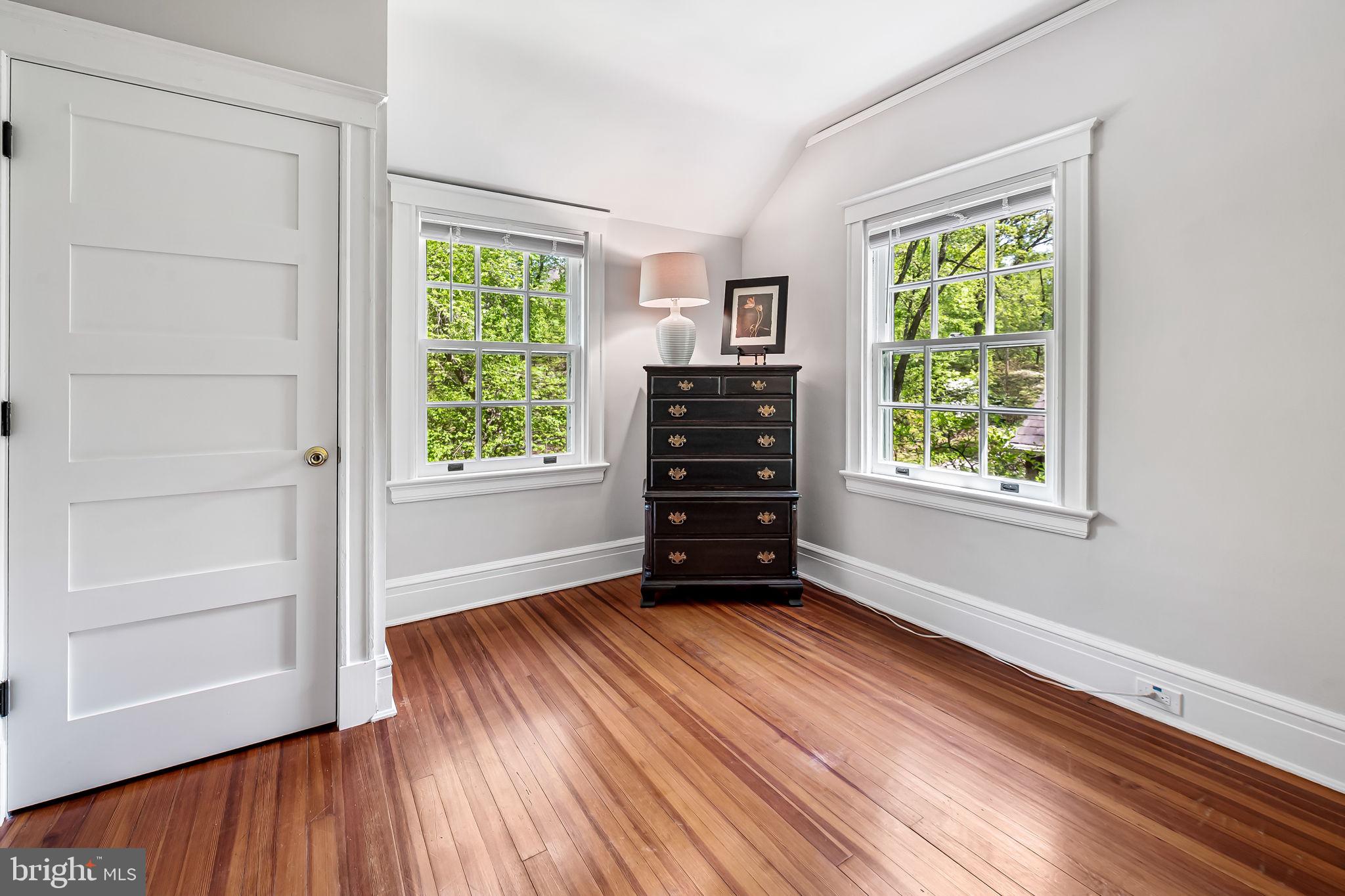 203 Deepdene Rd