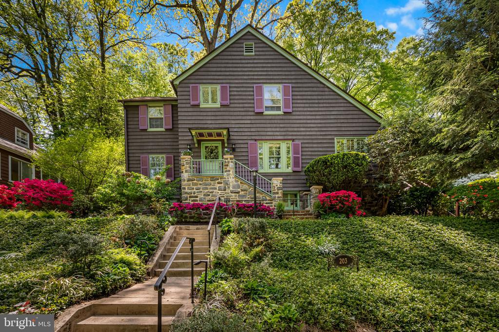 203 Deepdene Rd