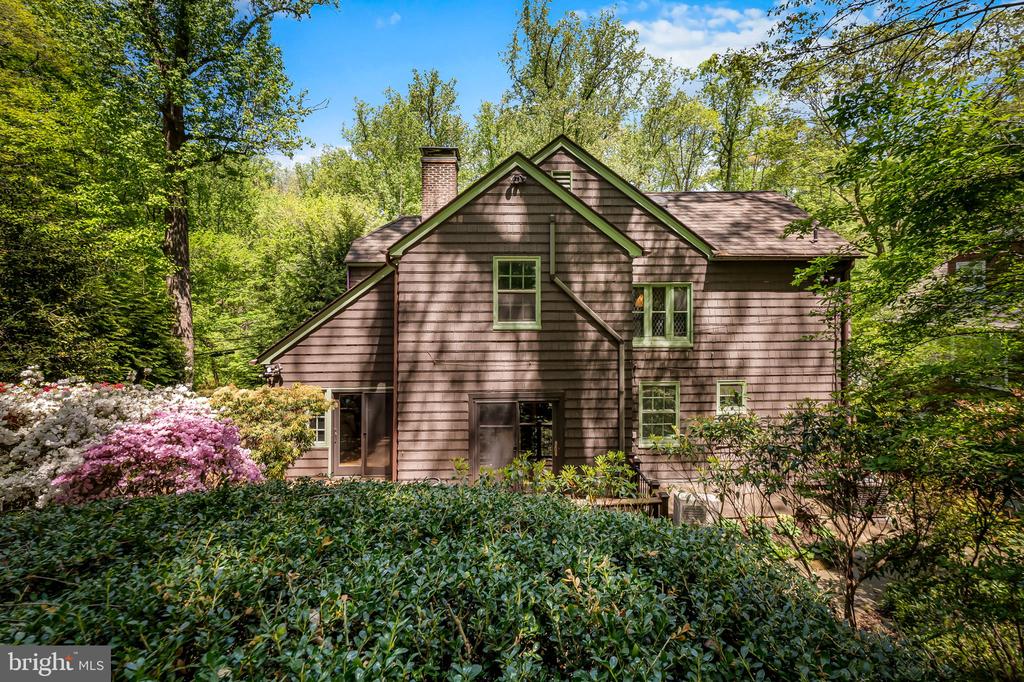 203 Deepdene Rd