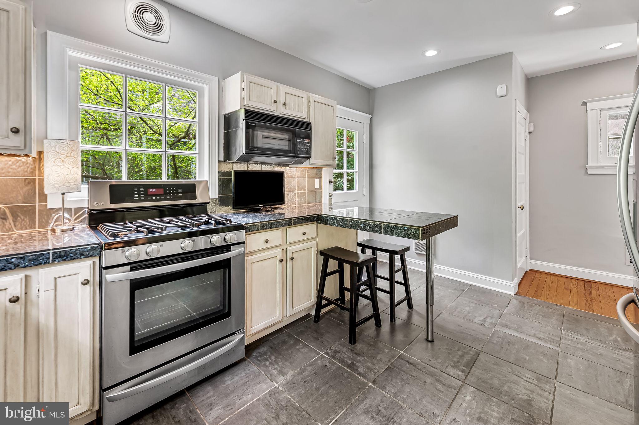 203 Deepdene Rd