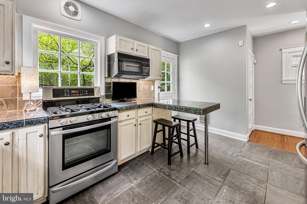 203 Deepdene Rd