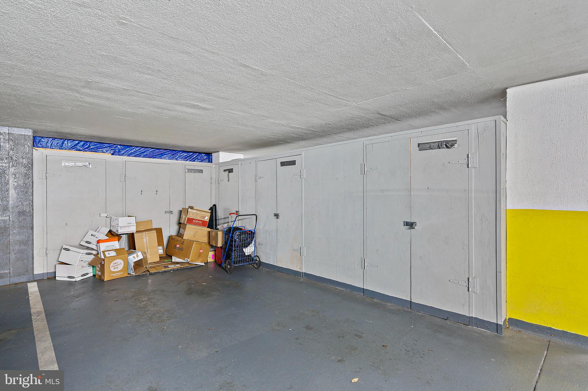 4100 N Charles STREET N Unit: 905