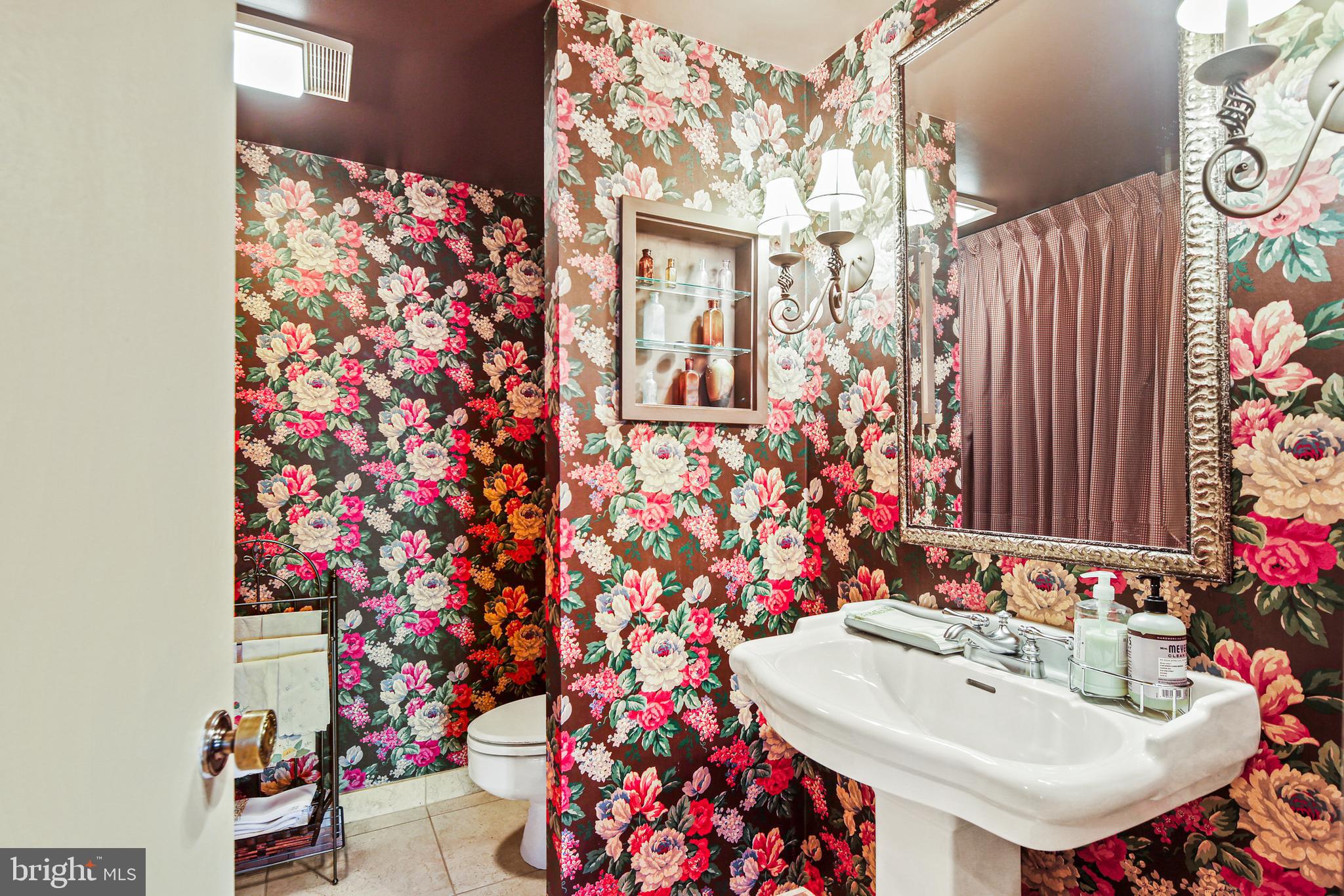 4100 N Charles Street Unit: 1008