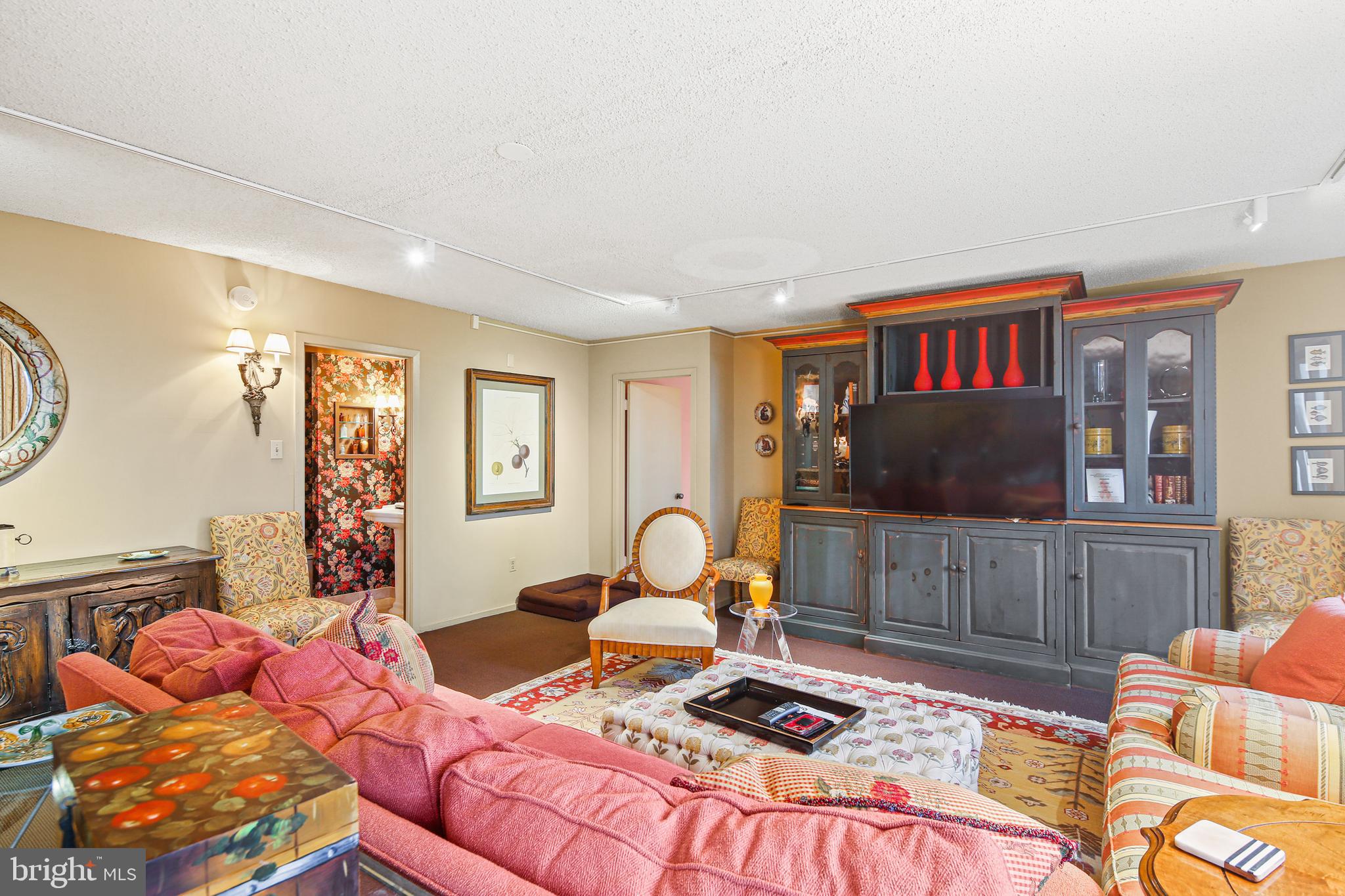 4100 N Charles Street Unit: 1008