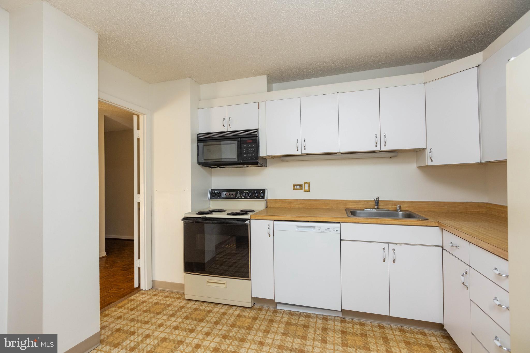 111 Hamlet Hill Road Unit: 812