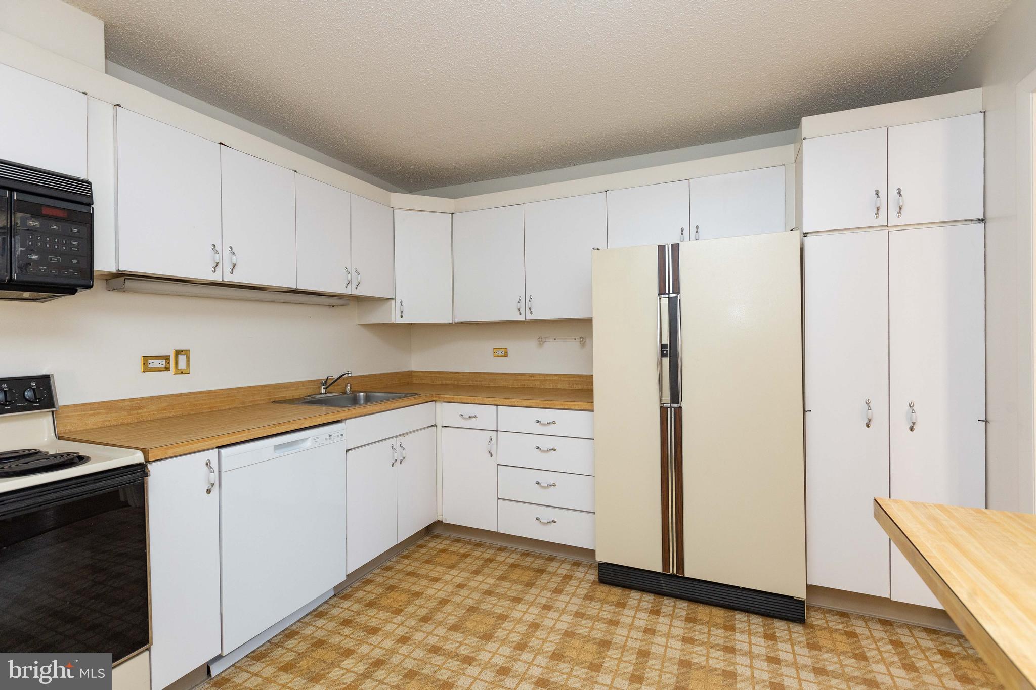 111 Hamlet Hill Road Unit: 812