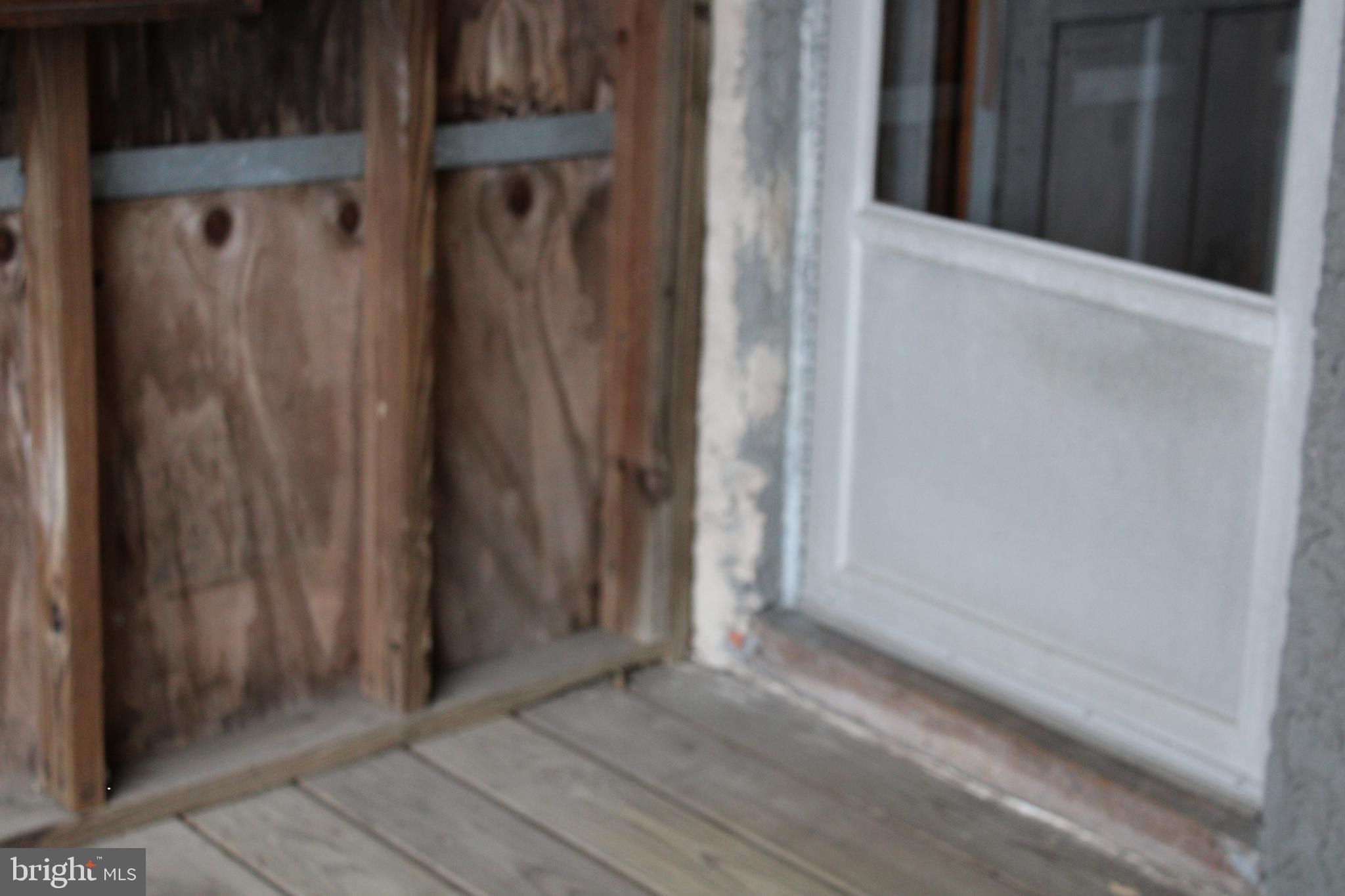 1102 Roland Heights Ave