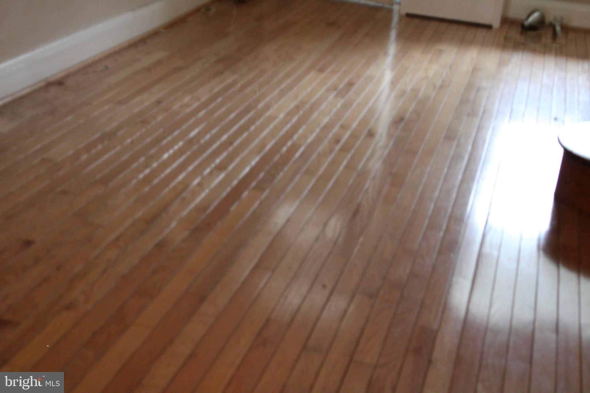 1102 Roland Heights Ave