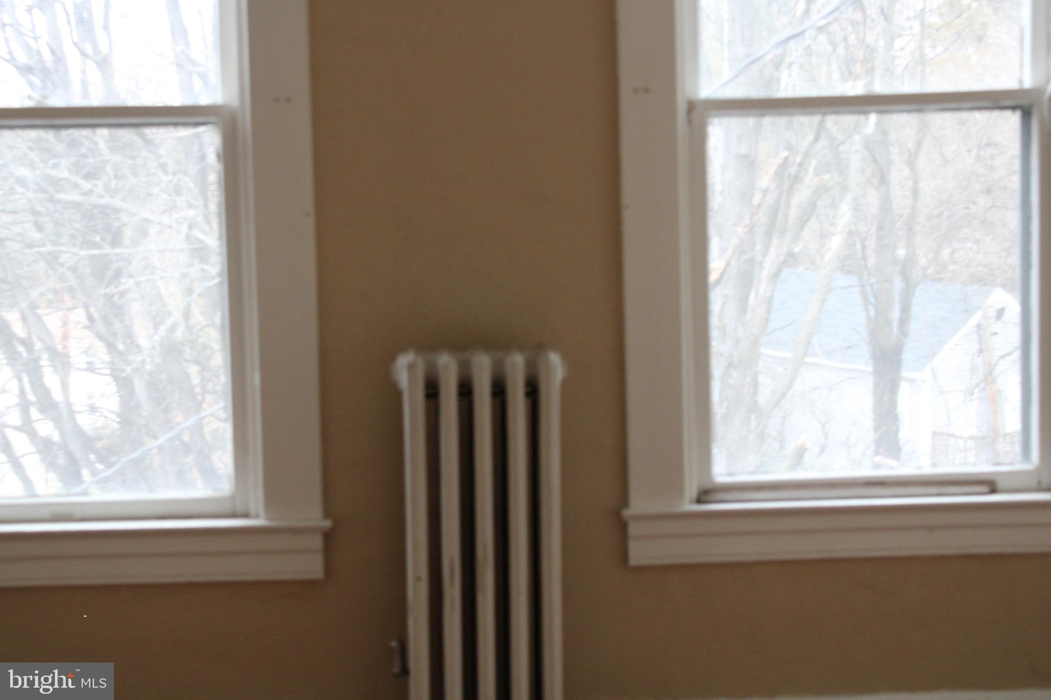 1102 Roland Heights Ave