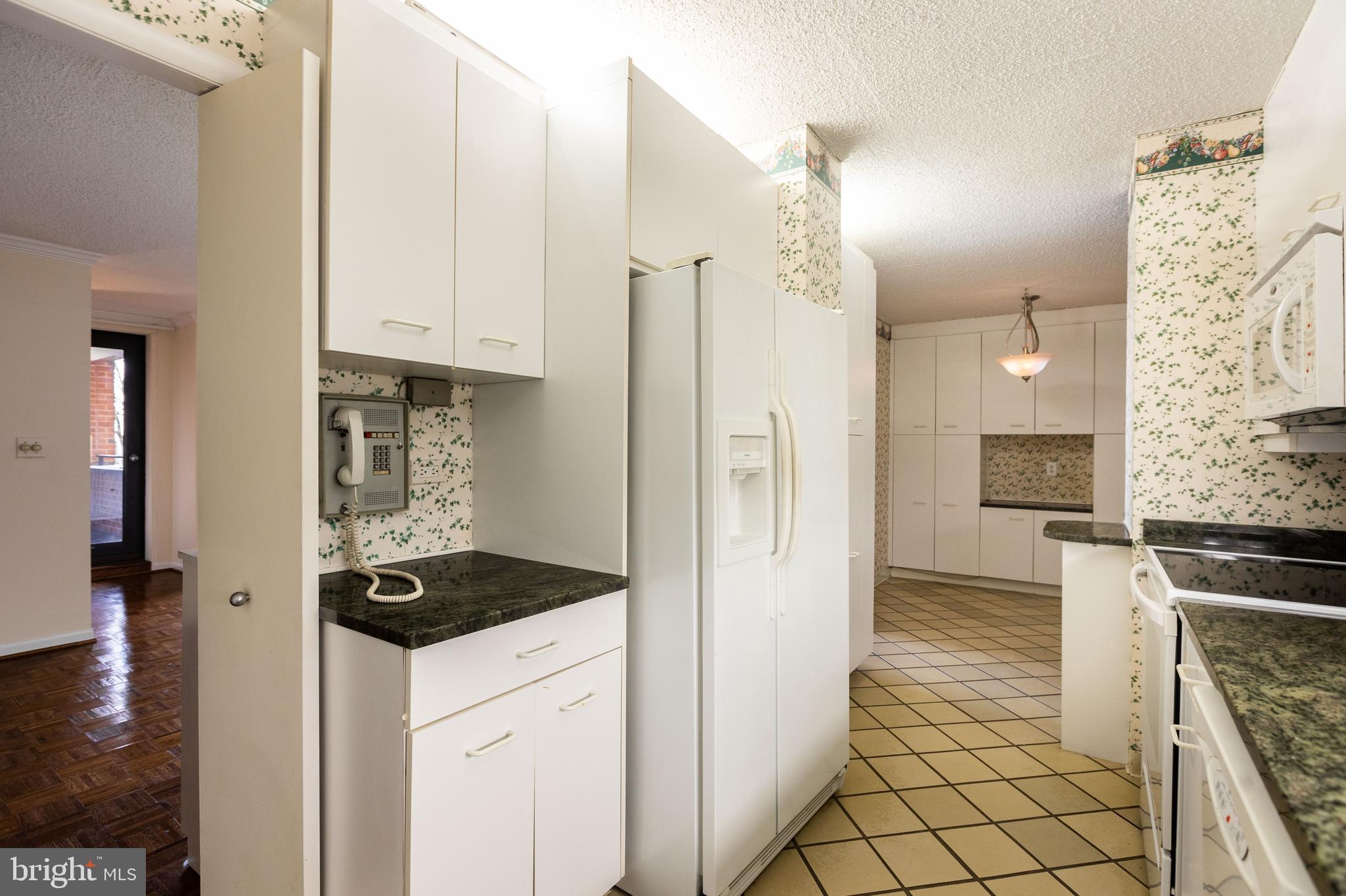 111 Hamlet Hill Rd #806
