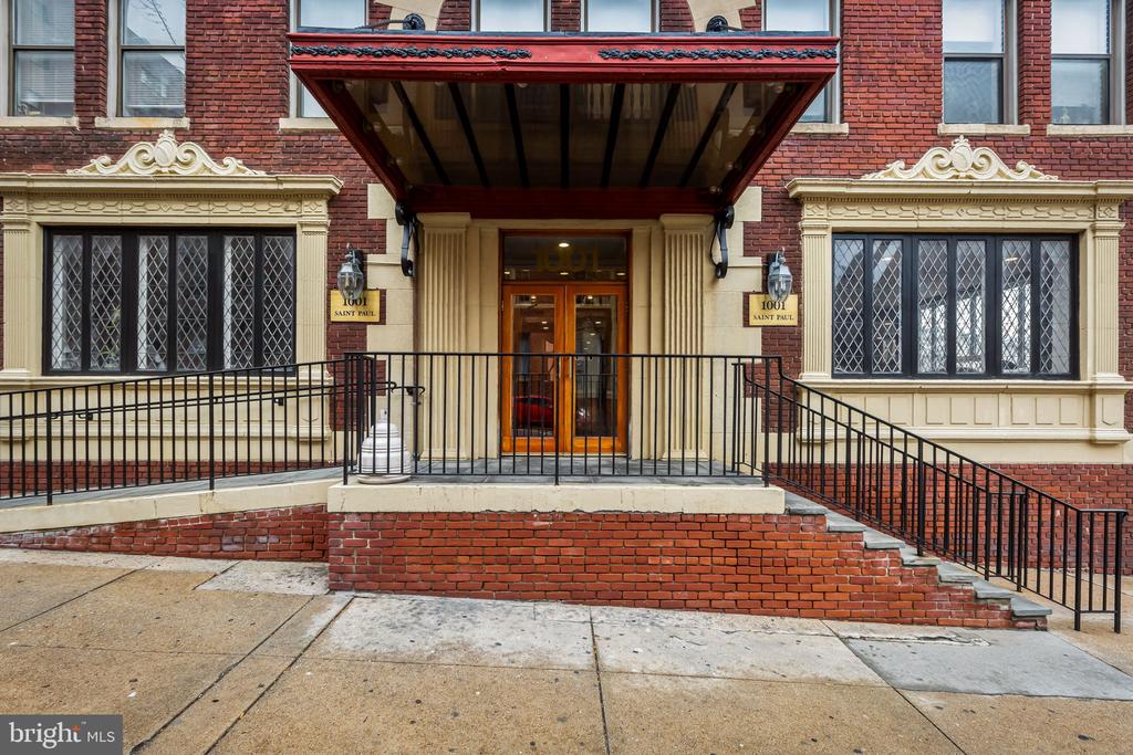 1001 Saint Paul St #5c