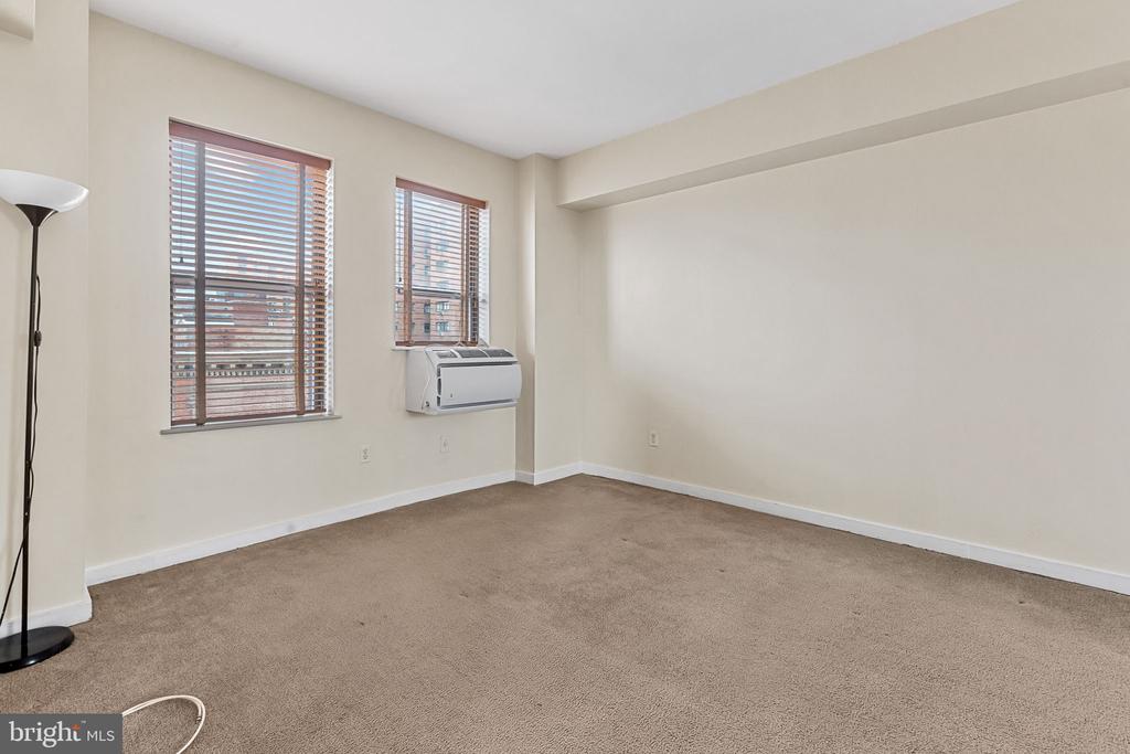 1001 Saint Paul St #5c