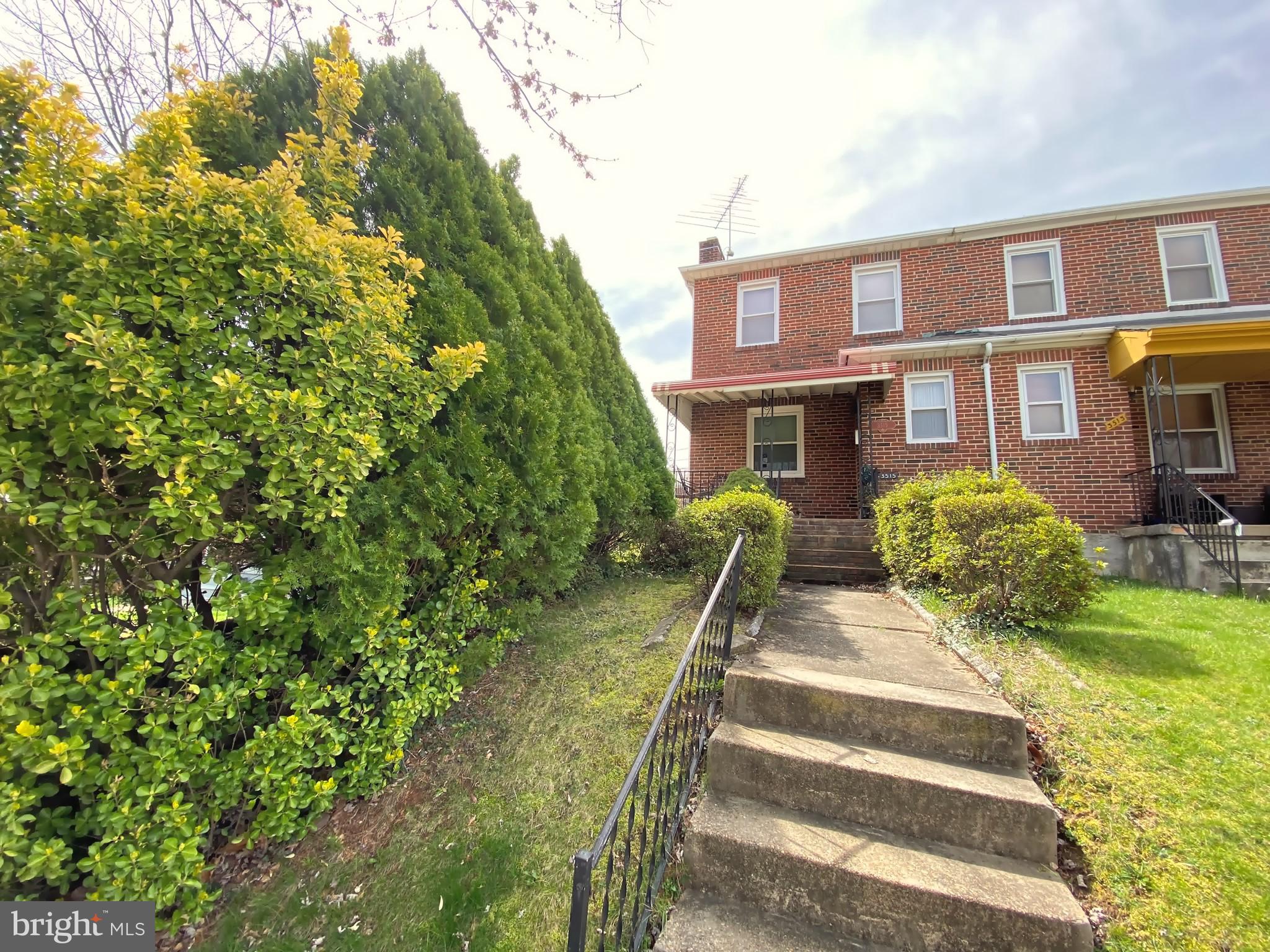 3515 Ailsa Ave