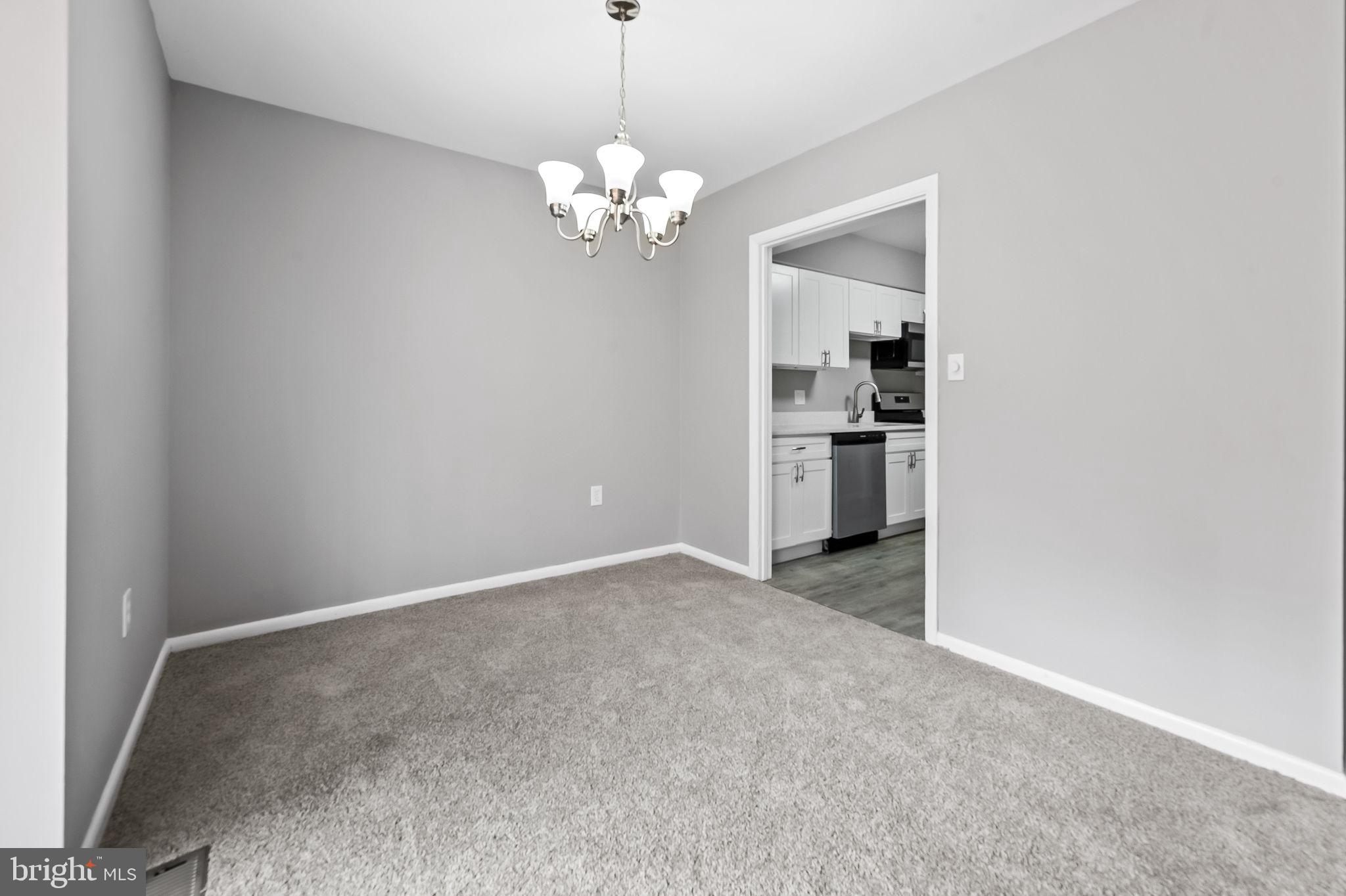 15 Hamill Rd #15a