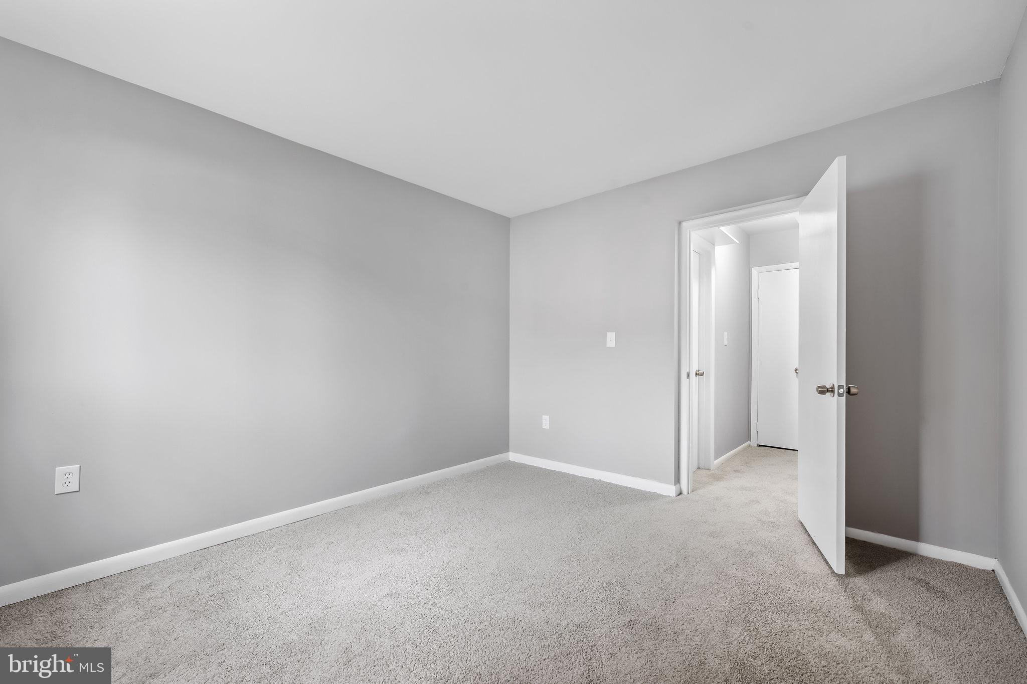15 Hamill Rd #15a