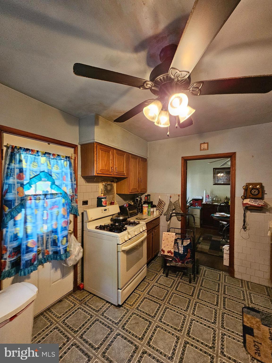 5004 Greenhill Ave