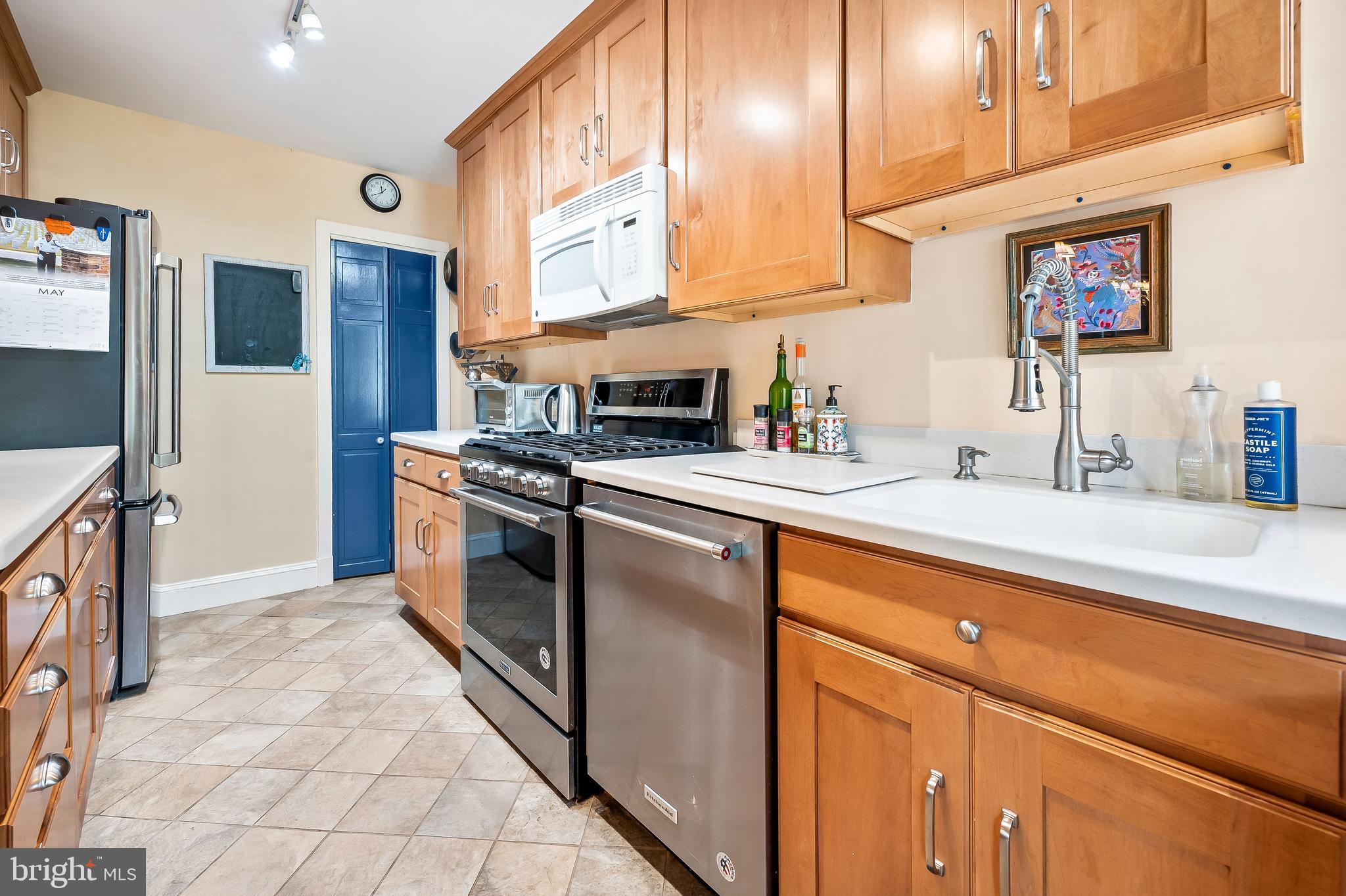 3432 University Pl