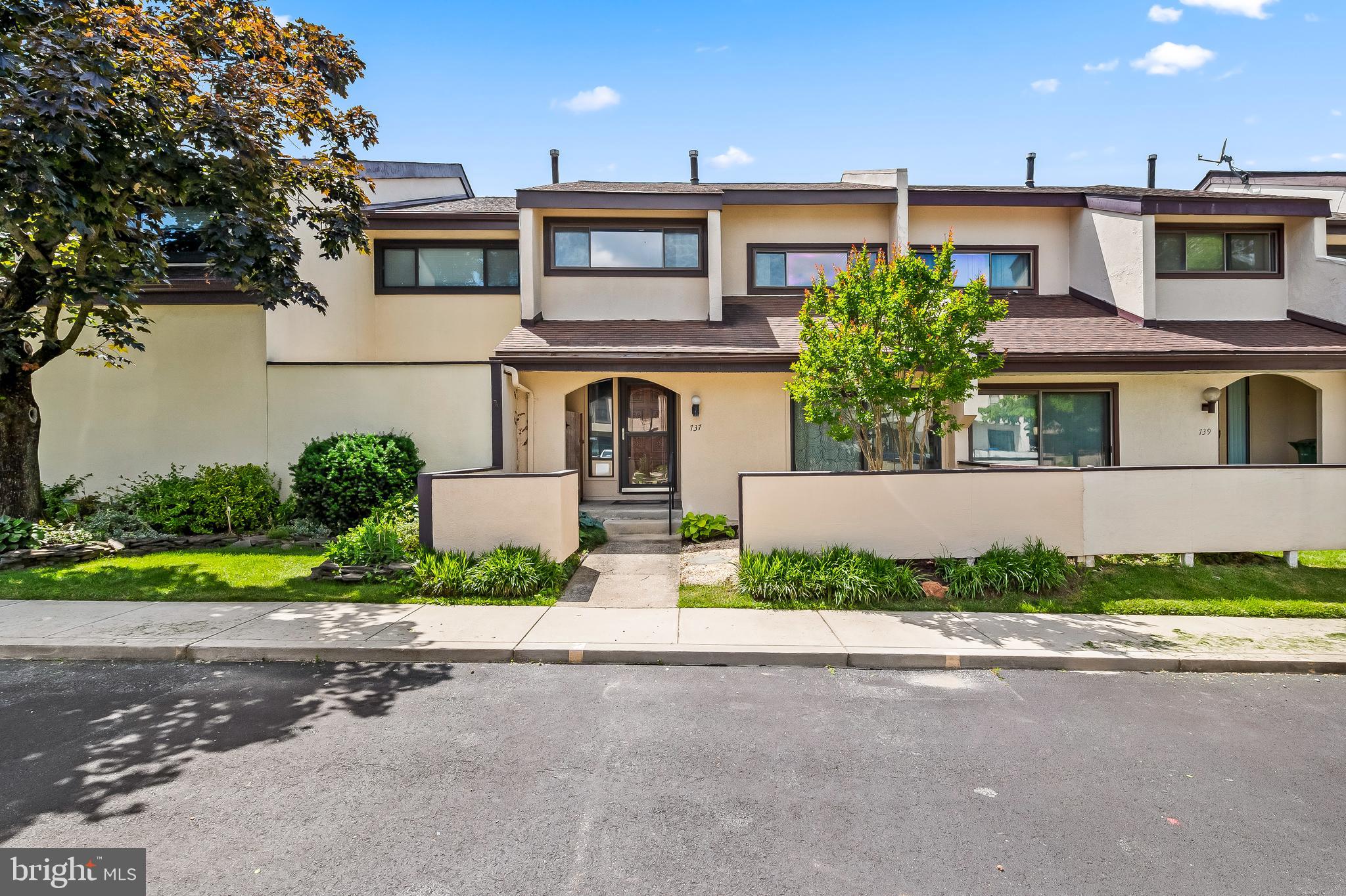737 Stoney Spring Dr