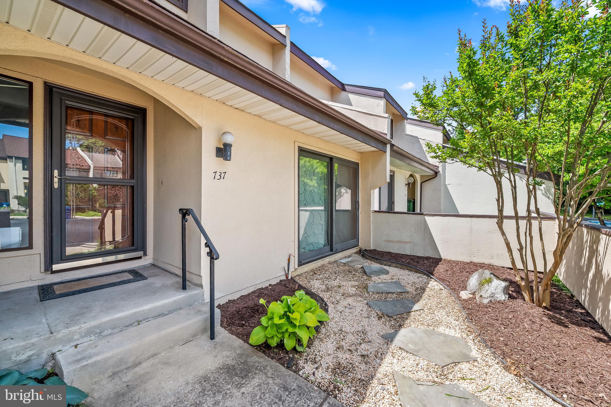 737 Stoney Spring Dr