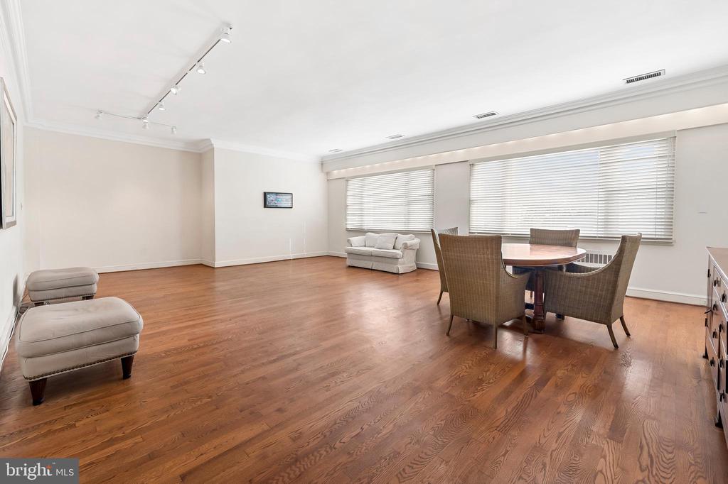 6701 Park Heights Ave #4a