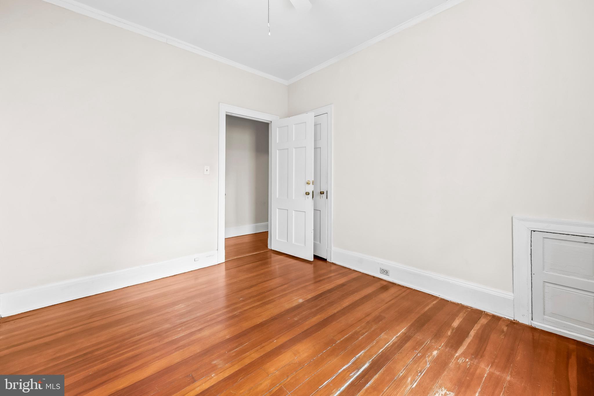 101 W 39th St #C2