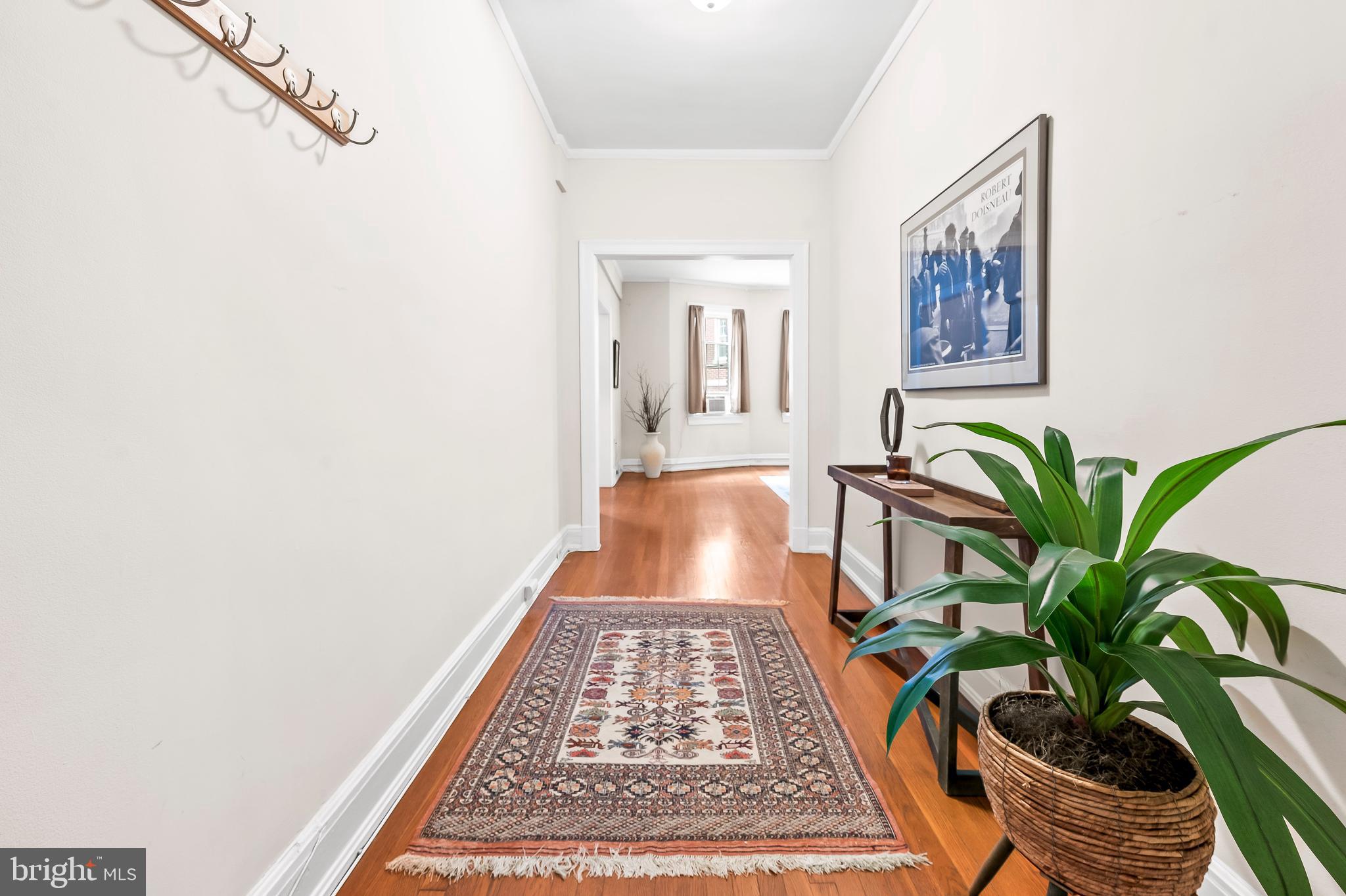 101 W 39th St #C2