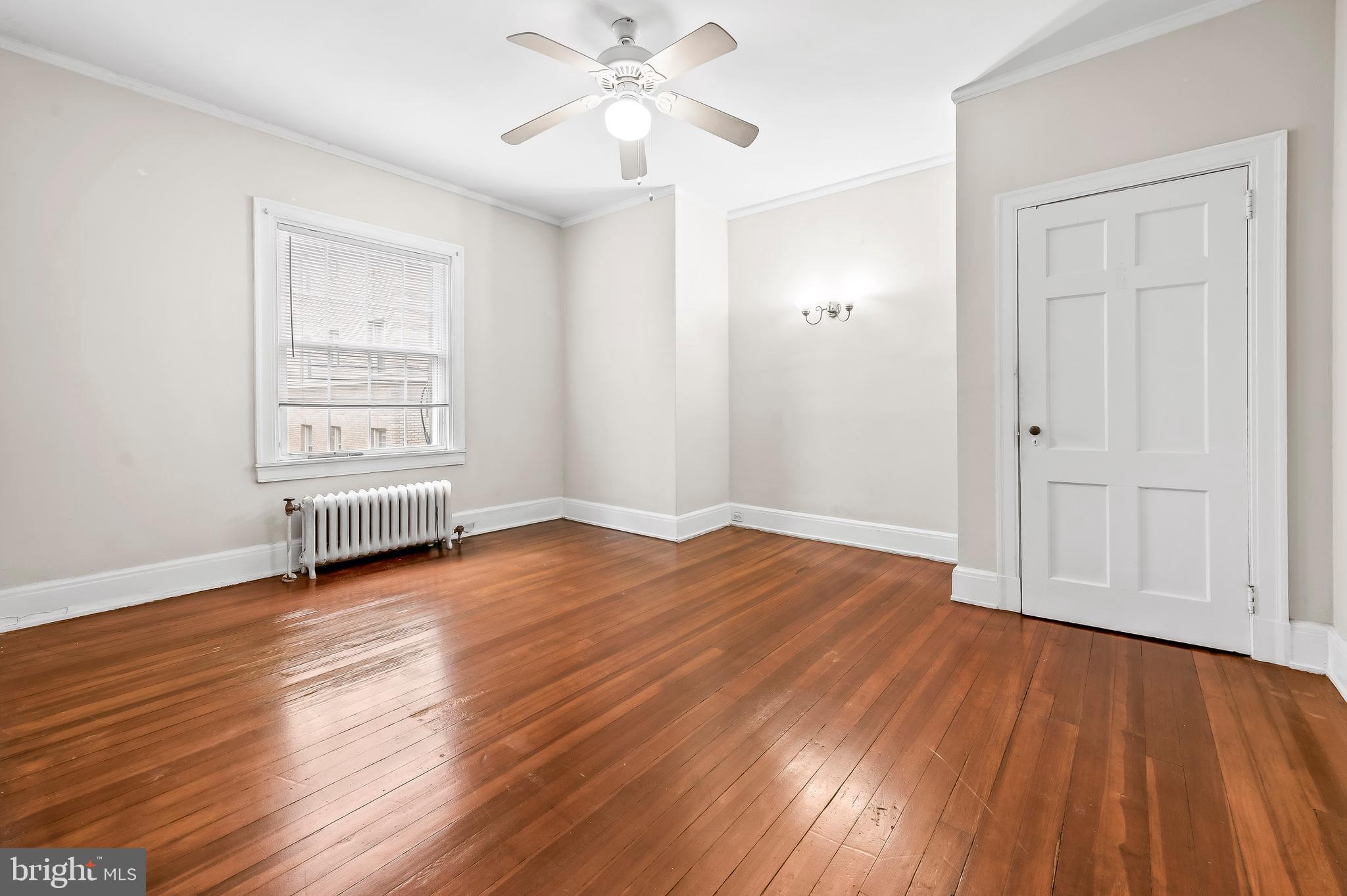 101 W 39th St #C2