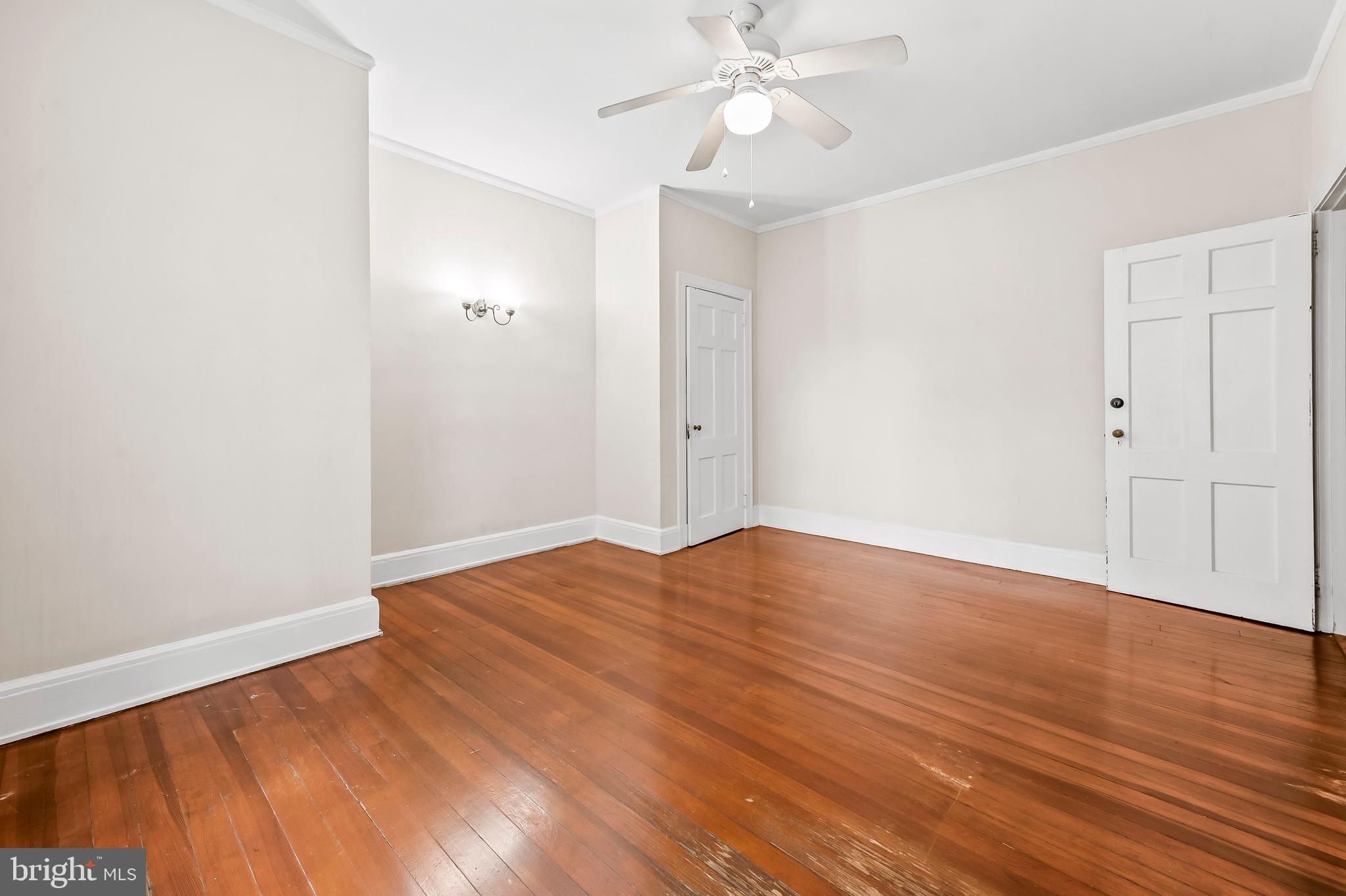 101 W 39th St #C2