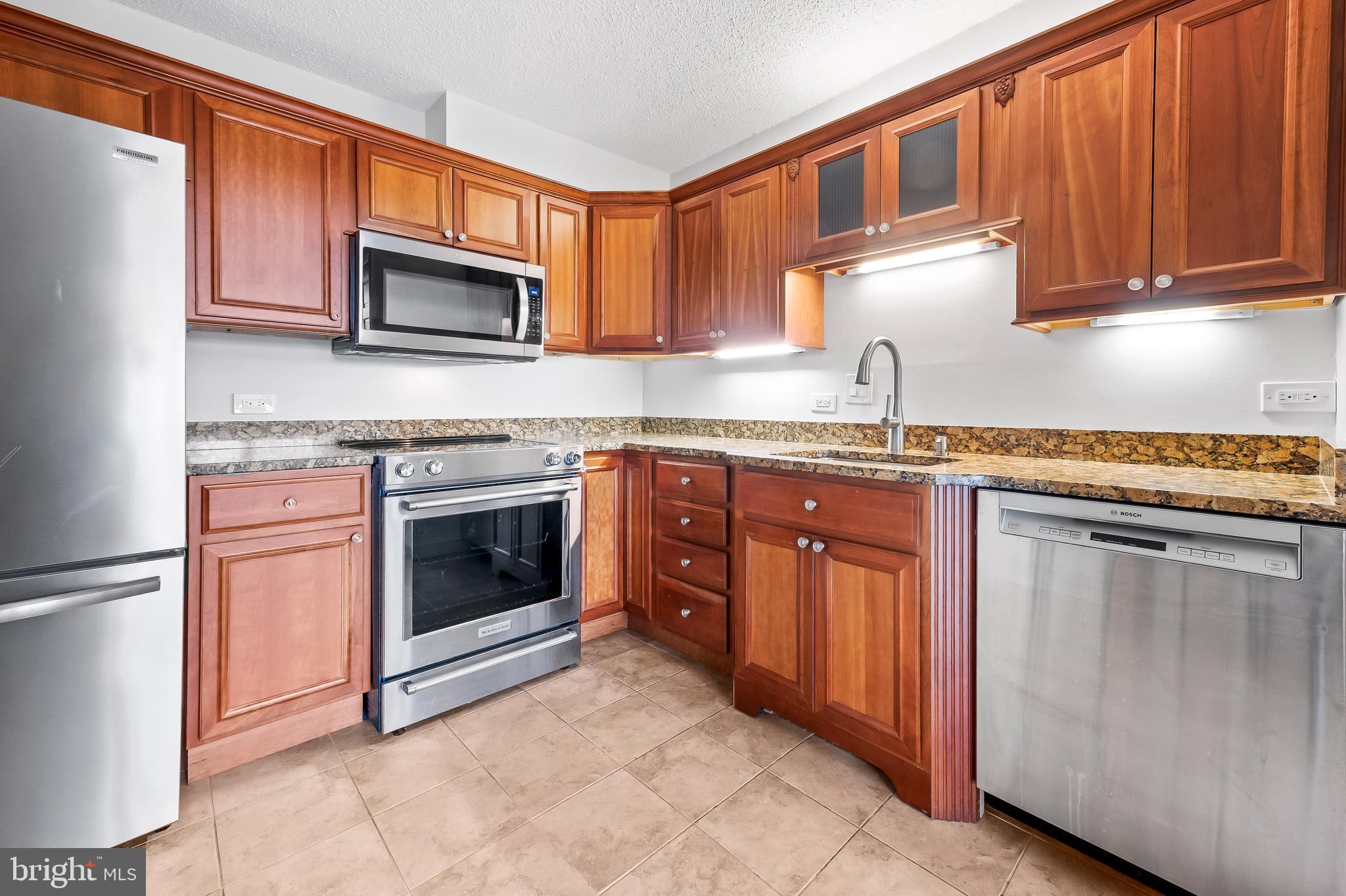 4100 N Charles St #1004