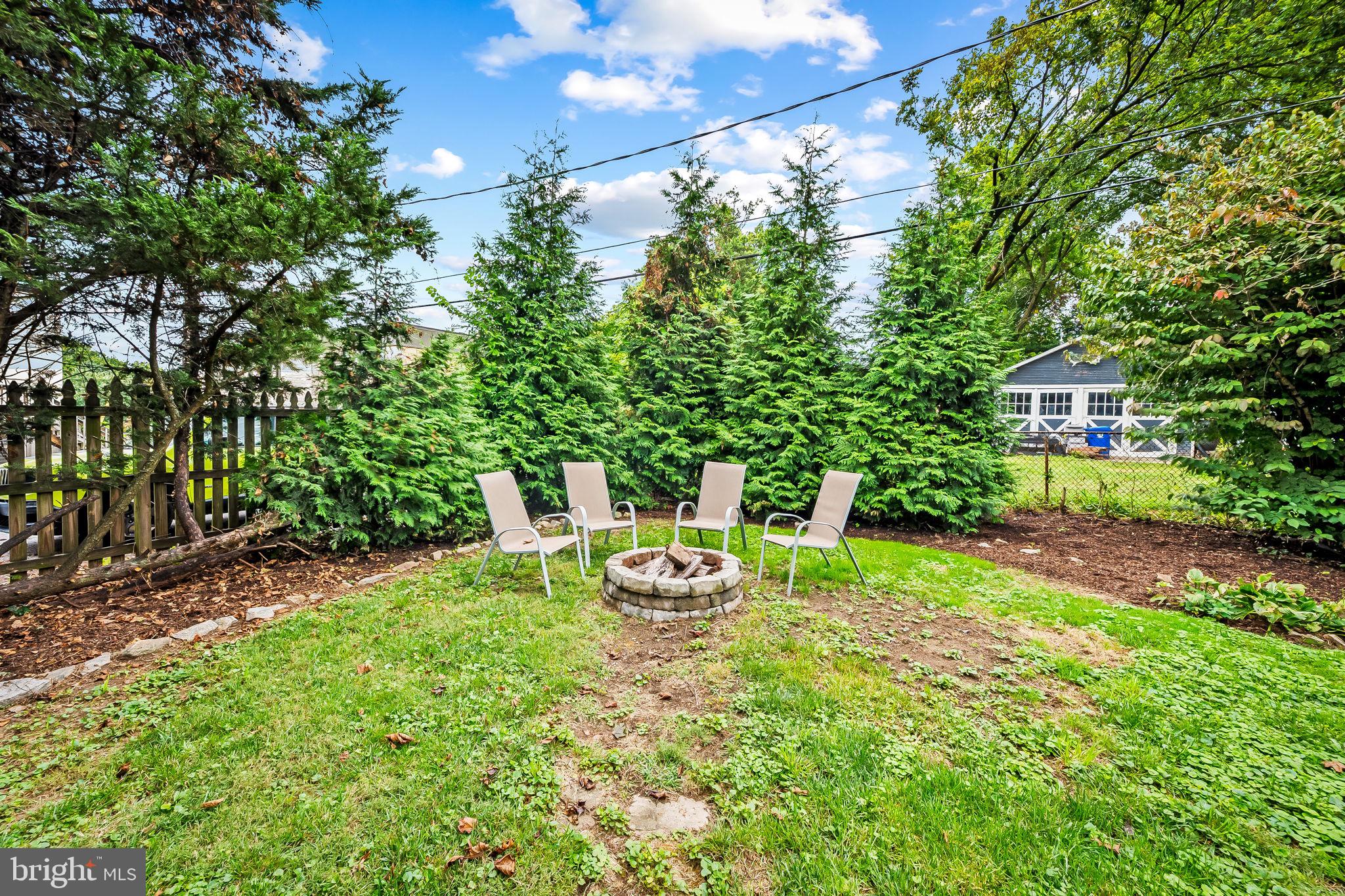 417 Cedarcroft Rd