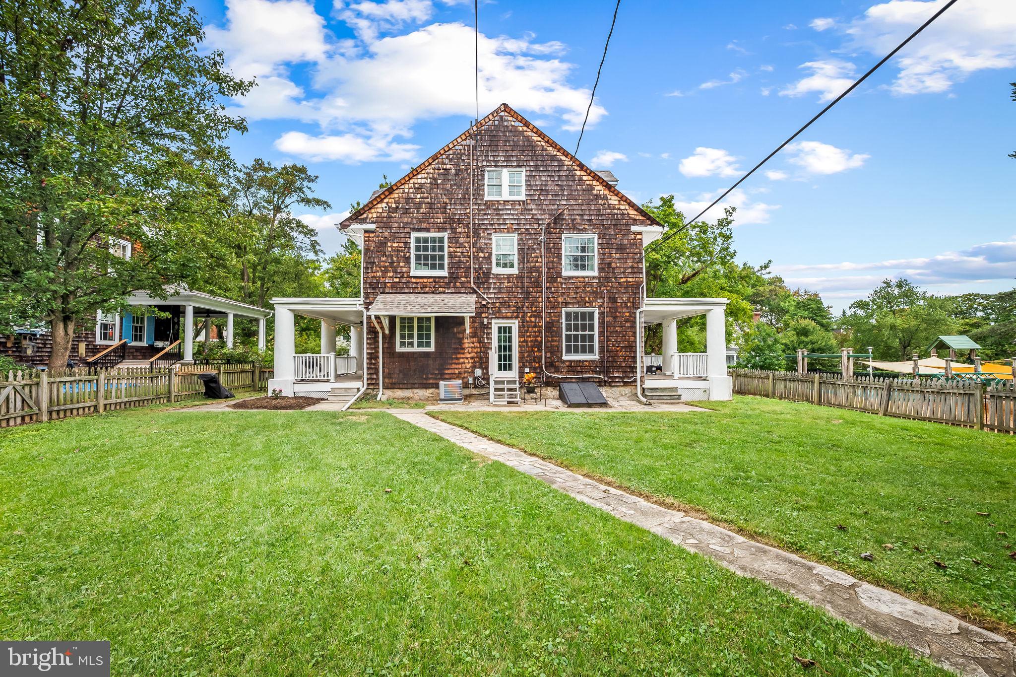 417 Cedarcroft Rd