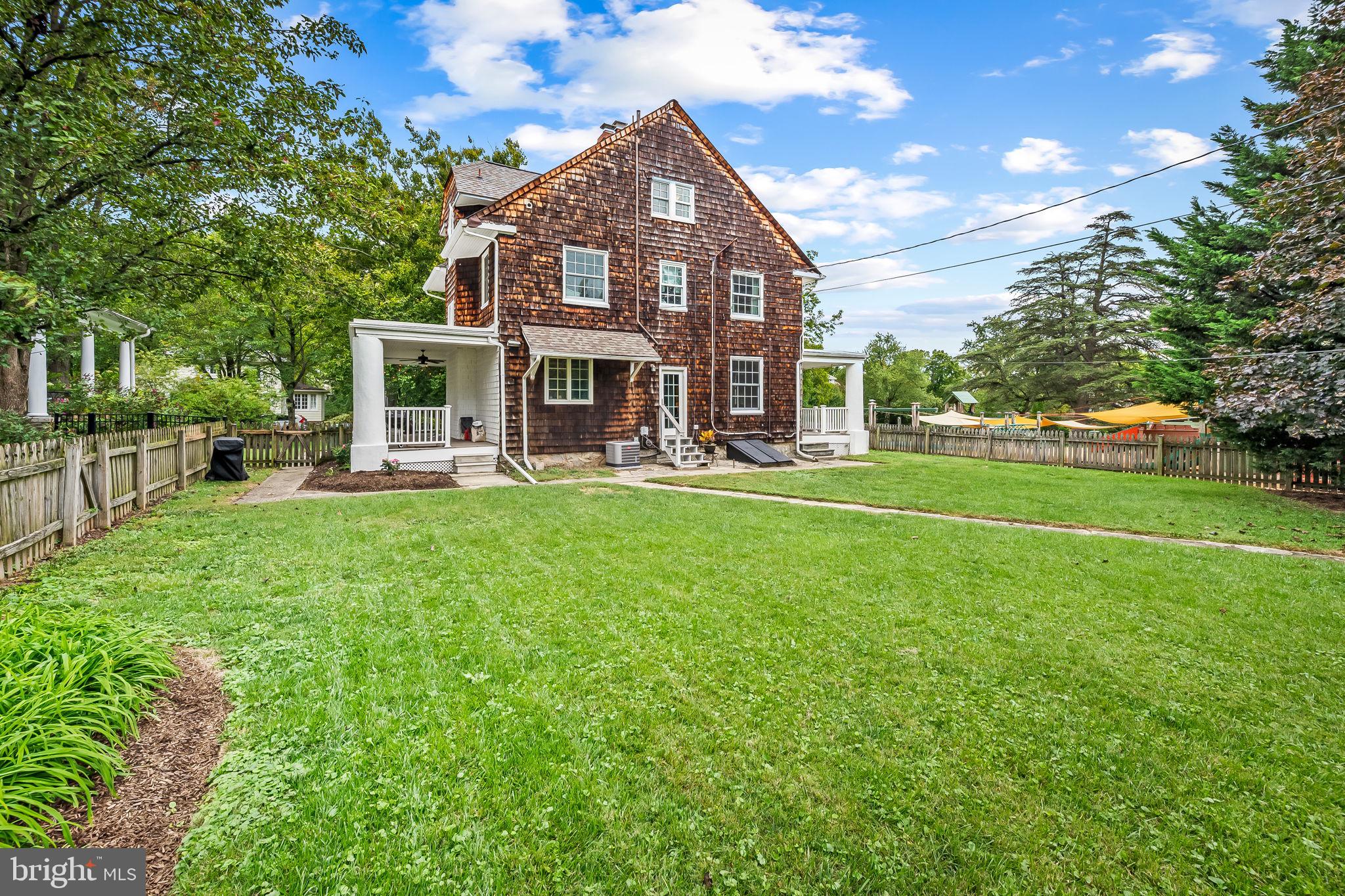 417 Cedarcroft Rd