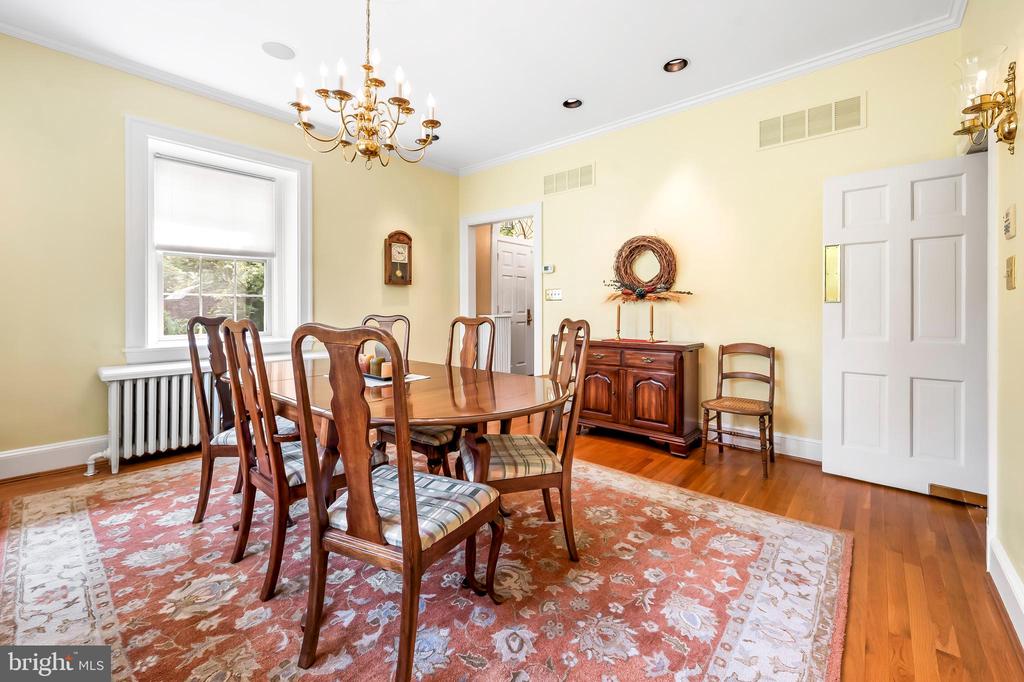5510 Lombardy Pl