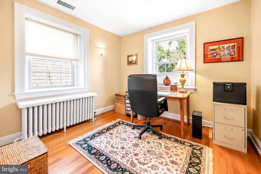 5510 Lombardy Pl