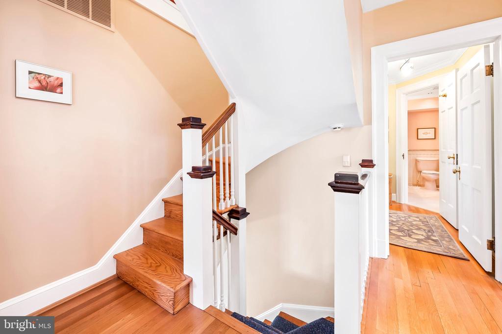5510 Lombardy Pl