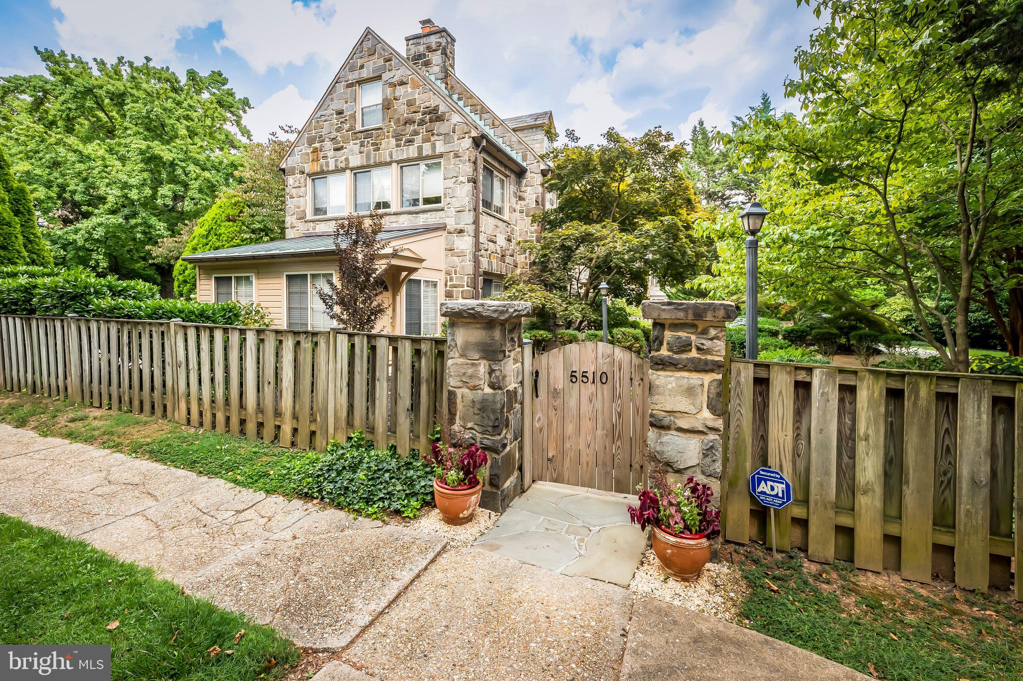 5510 Lombardy Pl