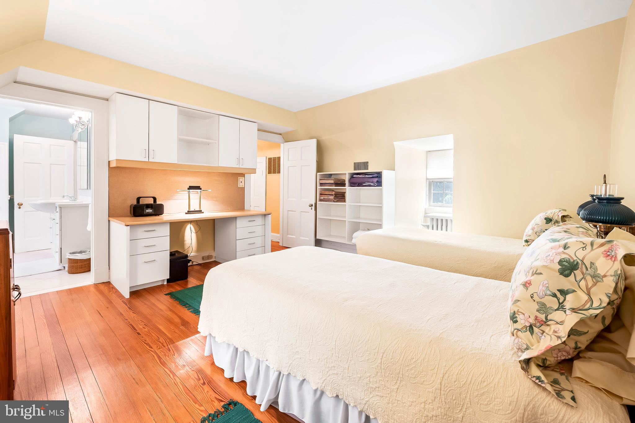 5510 Lombardy Pl